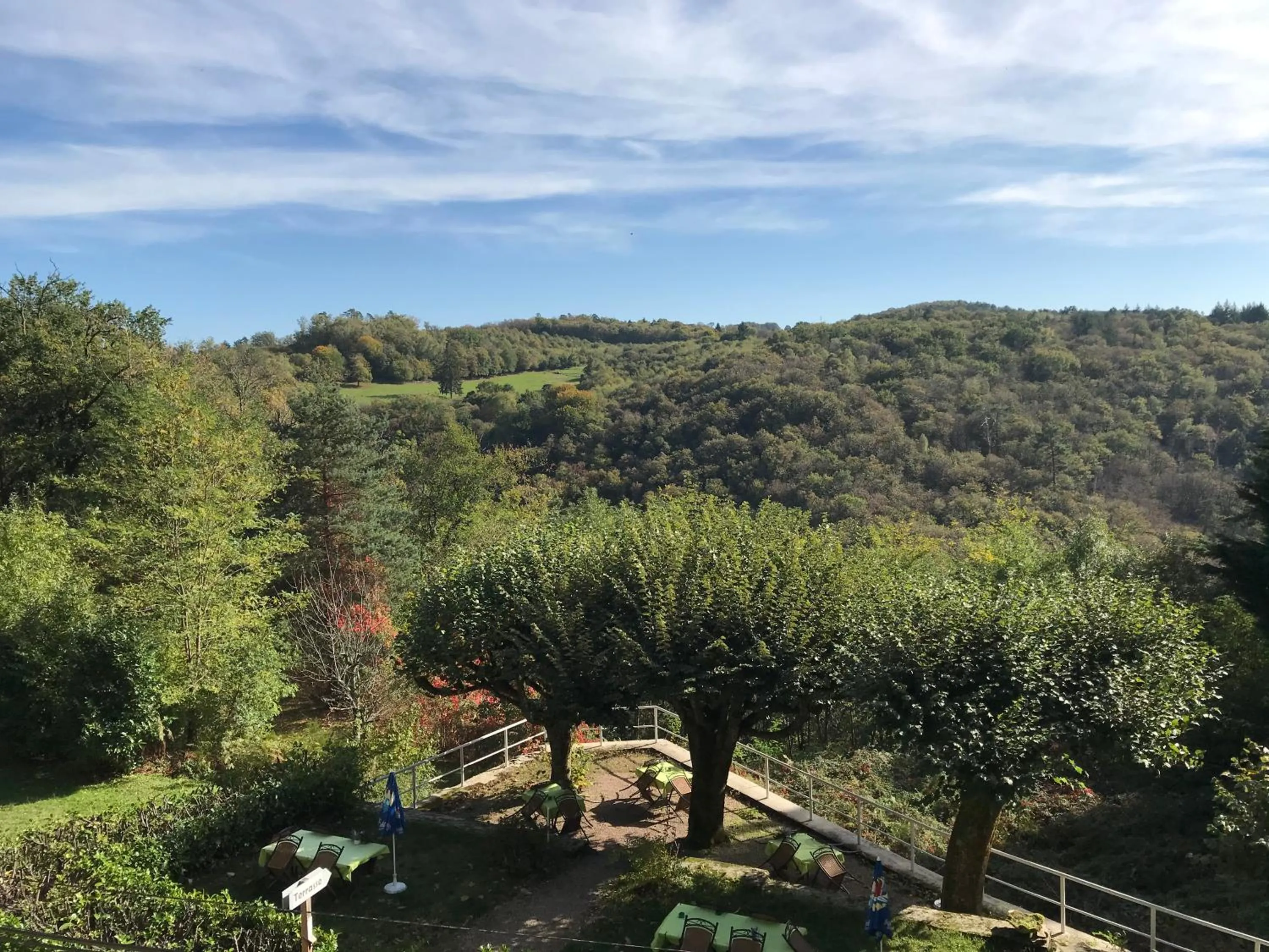 Garden in B&B Le Saut de la Bergère