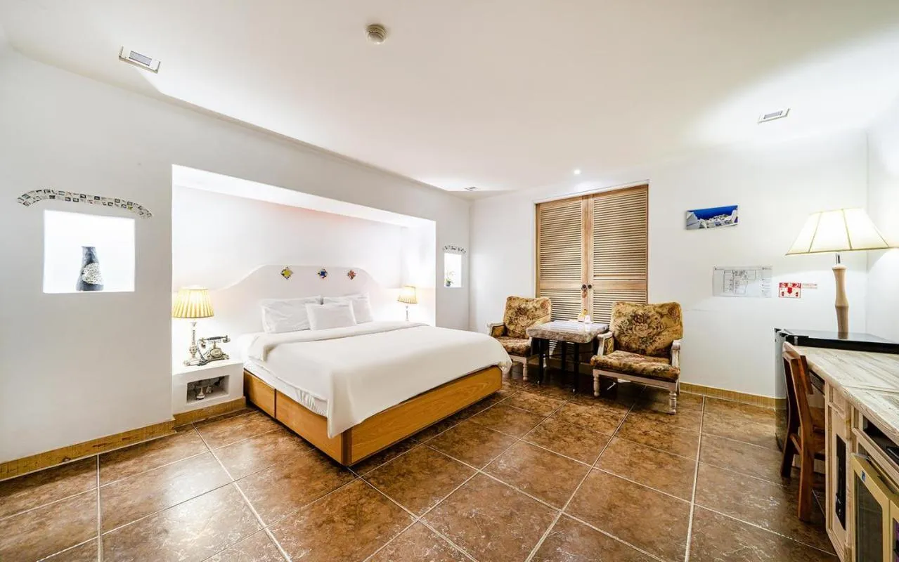 Bed in Asan Paradise