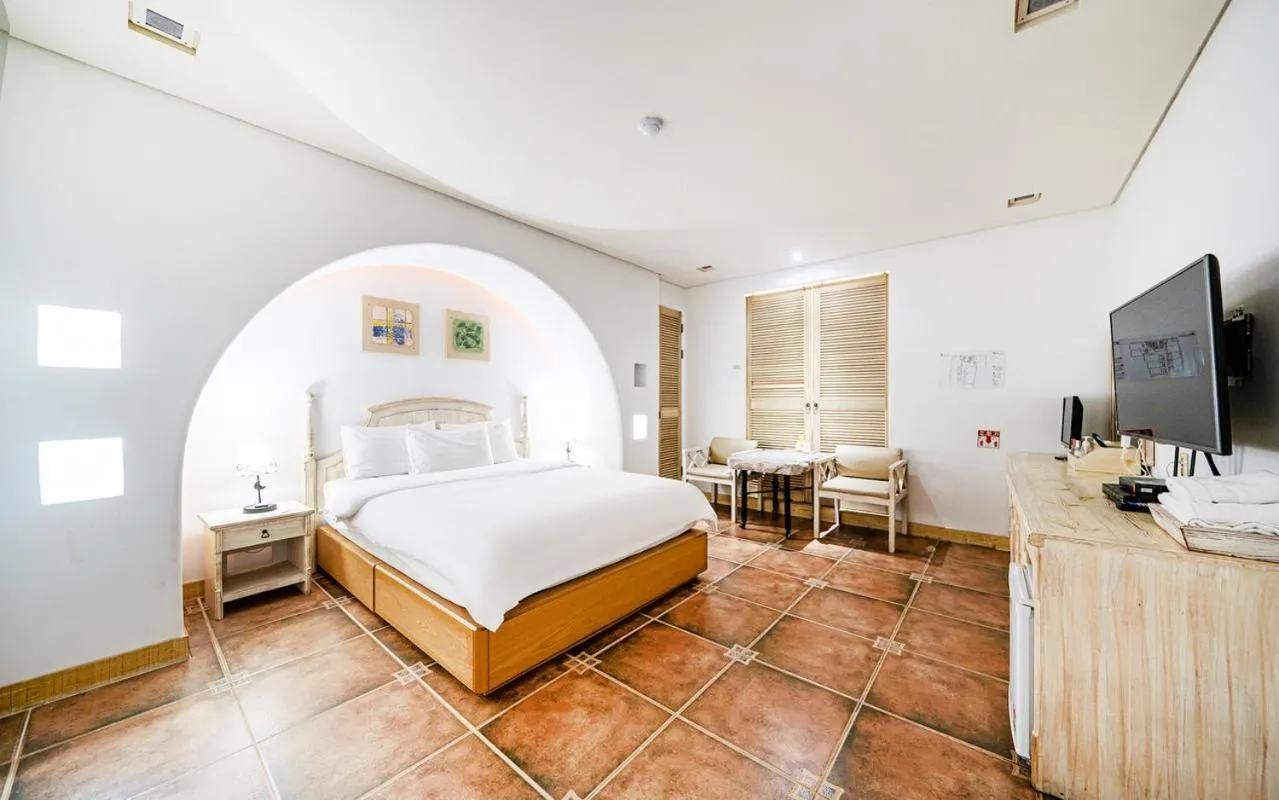 Bed in Asan Paradise