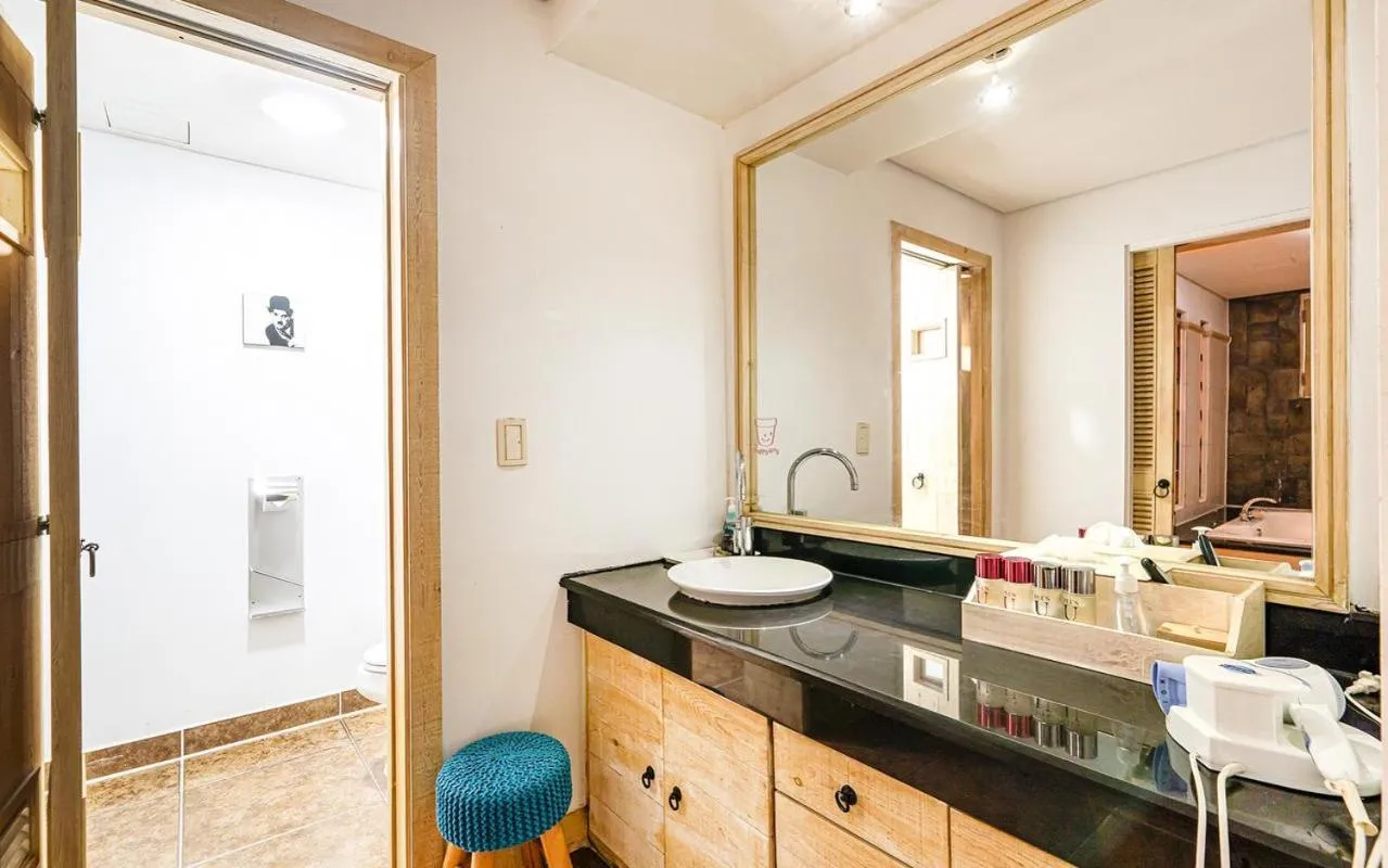 Bathroom in Asan Paradise