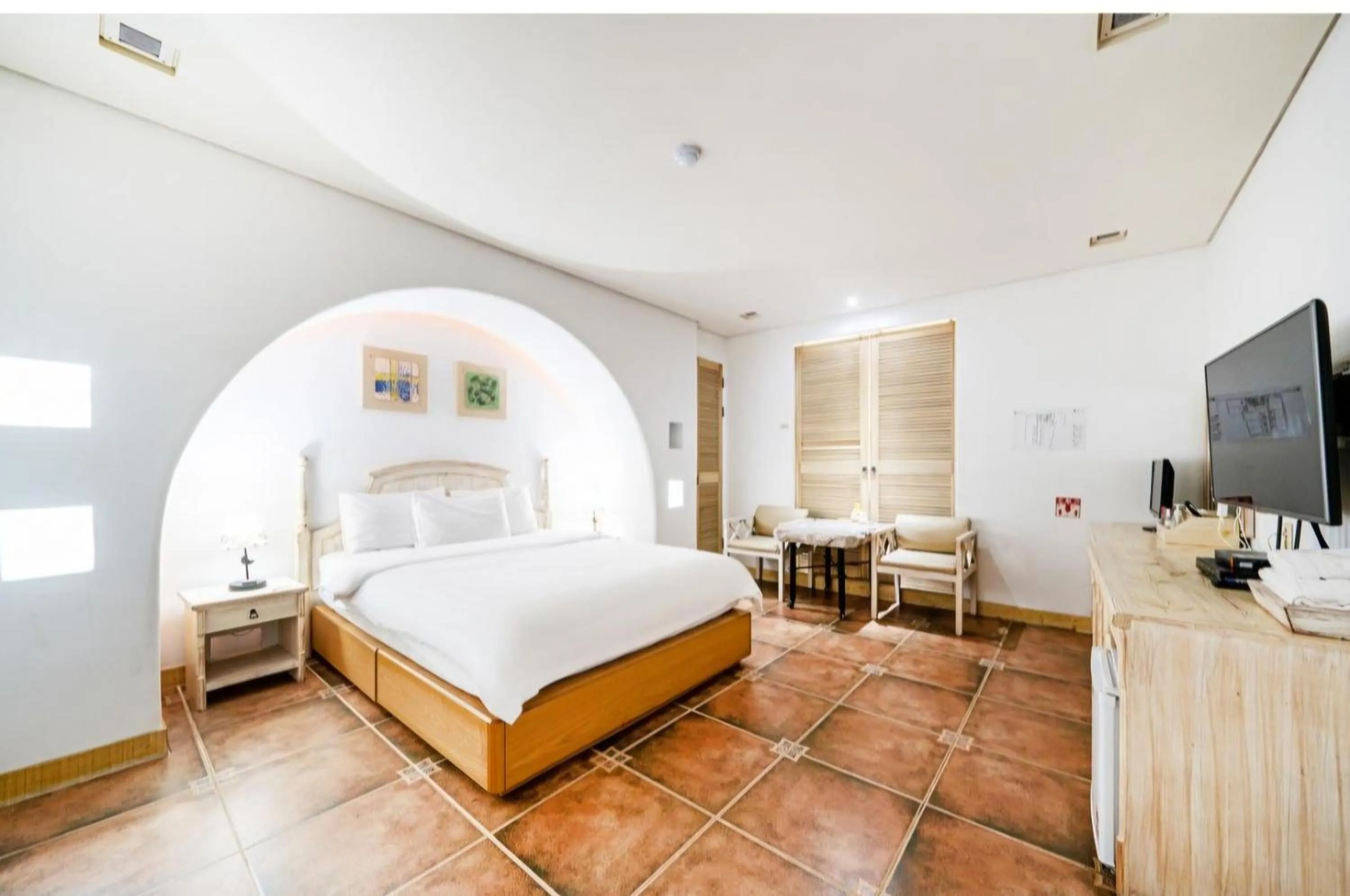 Bed in Asan Paradise