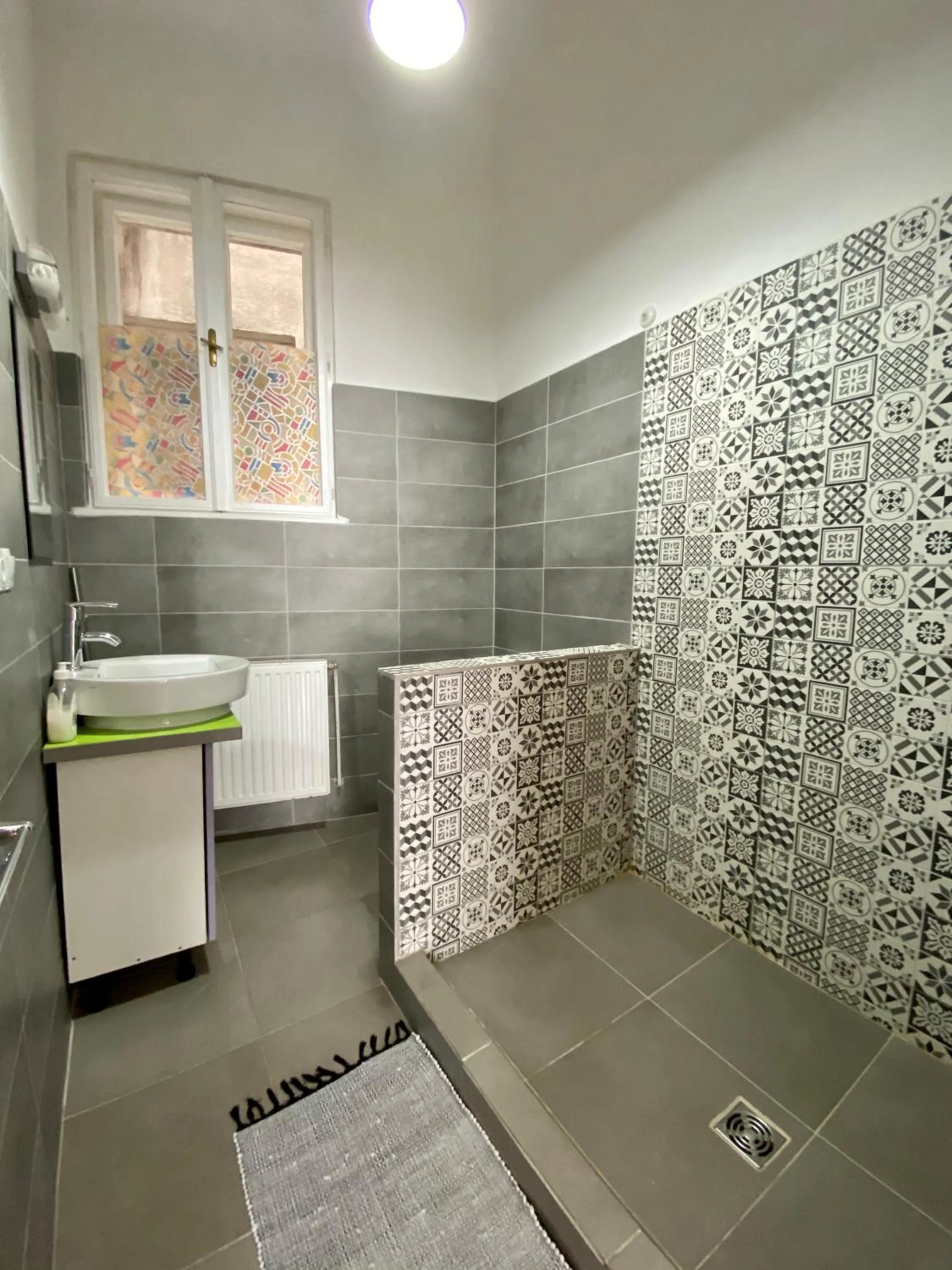 Bathroom in Casa Balcescu