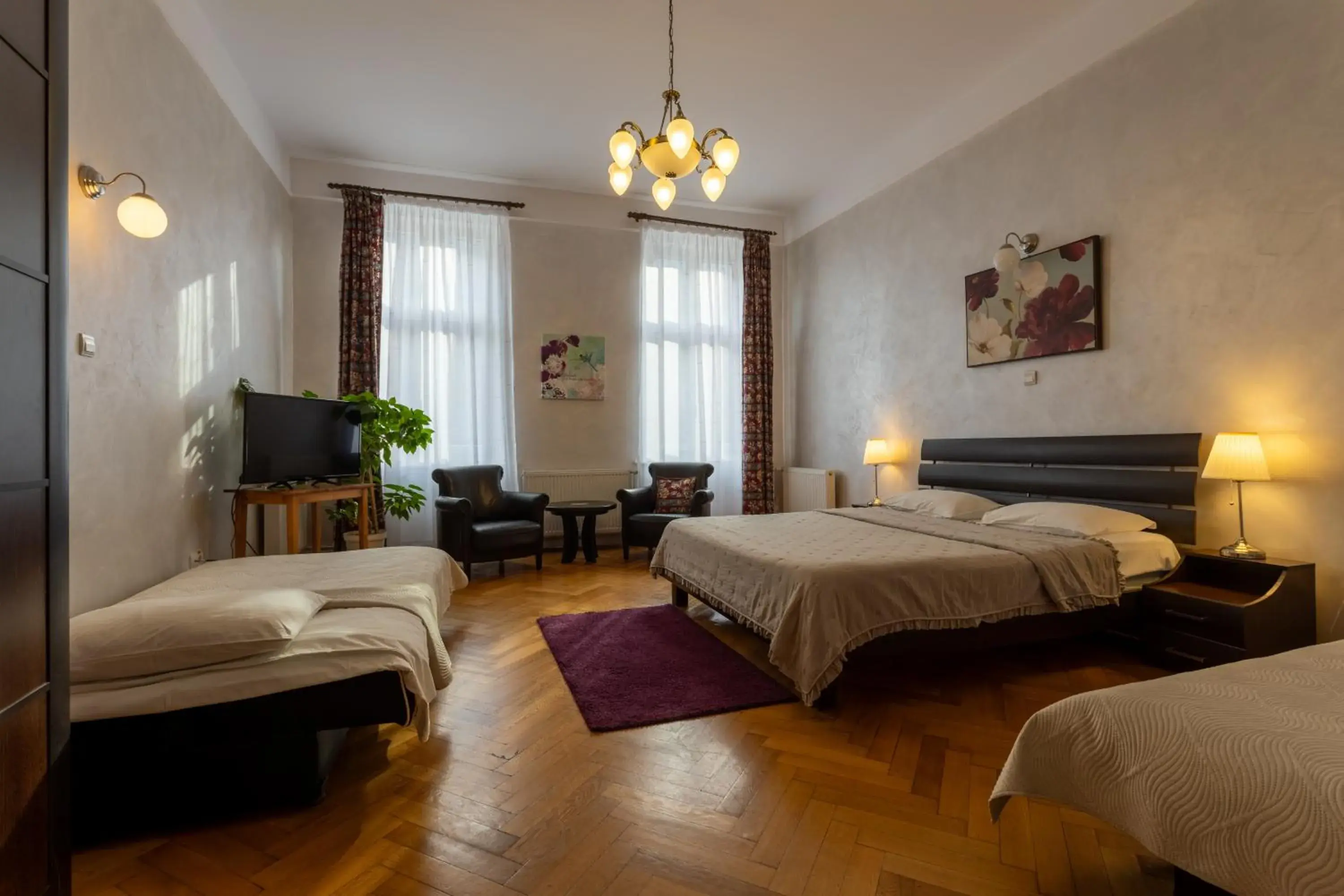 Quadruple Room with Bathroom - single occupancy in Casa Balcescu Quadruple Room with Bathroom - single occupancy in Casa Balcescu