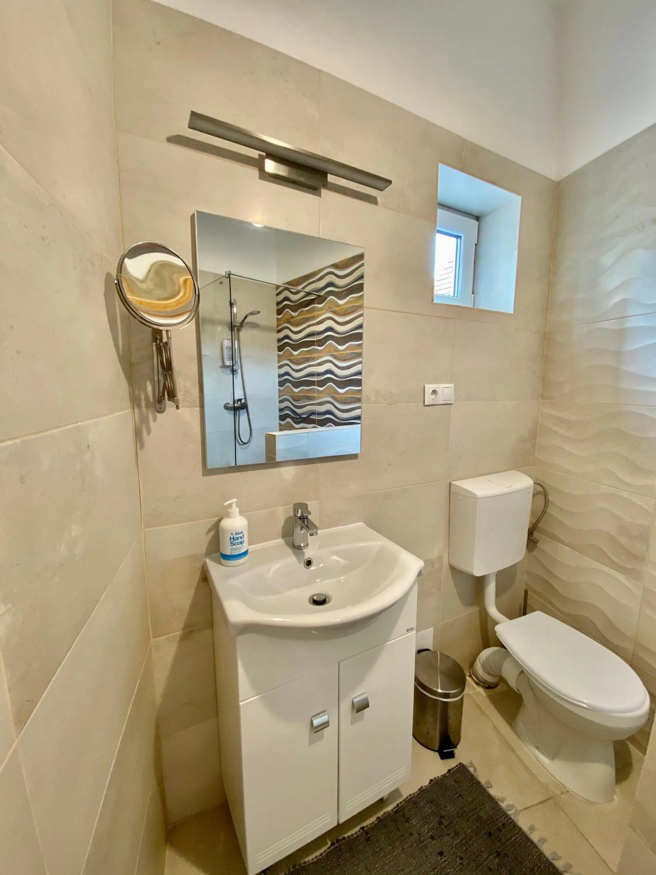 Bathroom in Casa Balcescu