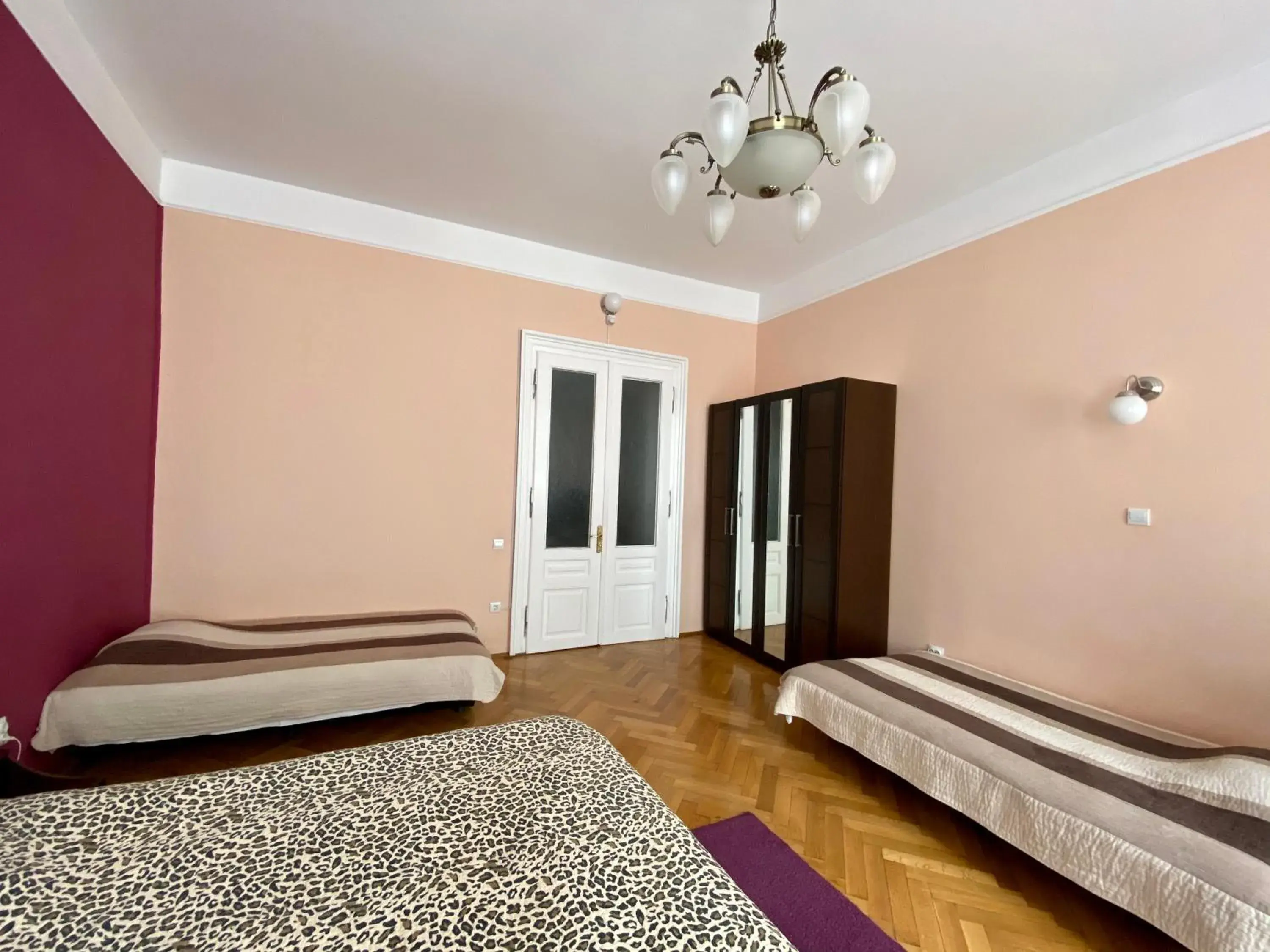 Quadruple Room with Bathroom - single occupancy in Casa Balcescu Quadruple Room with Bathroom - single occupancy in Casa Balcescu