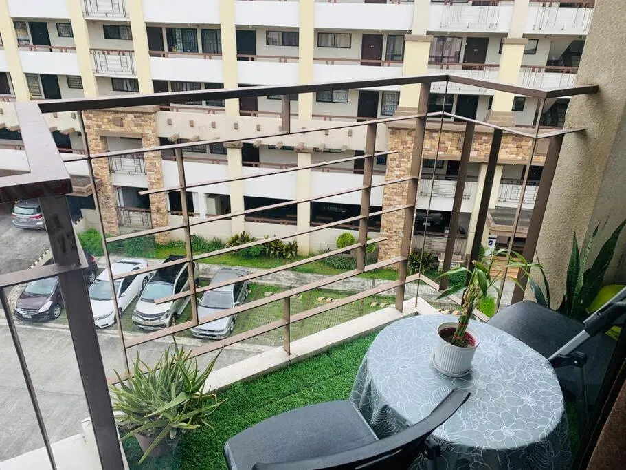 *Accessible 2BR condo close to SM Marikina/LRT 2*
