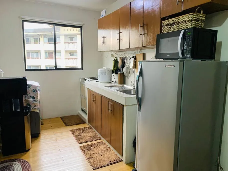 *Accessible 2BR condo close to SM Marikina/LRT 2*