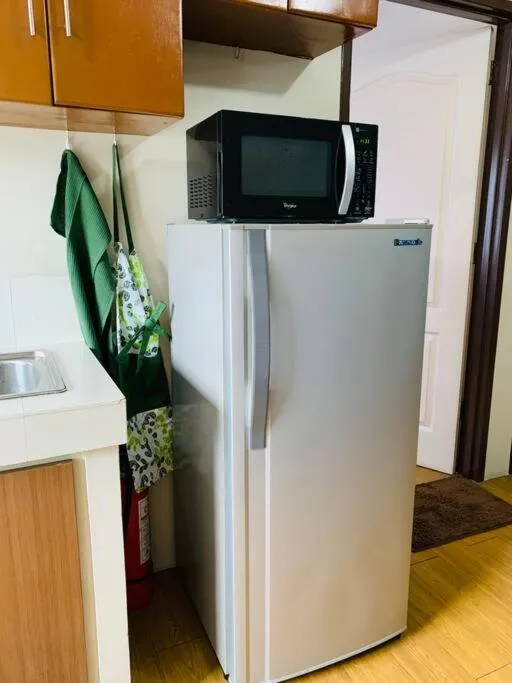 *Accessible 2BR condo close to SM Marikina/LRT 2*