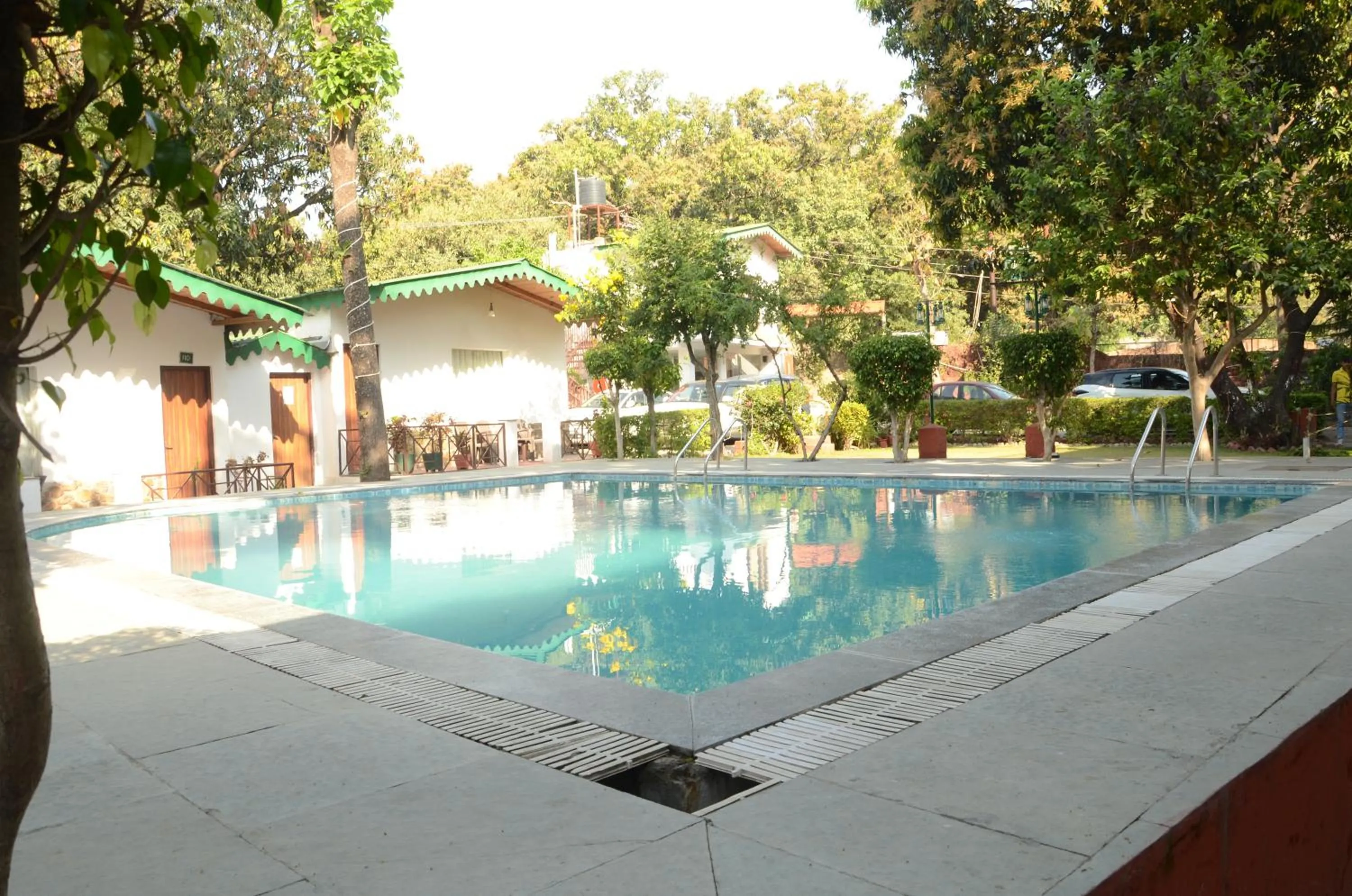 Swimming pool in Corbett Paradiso Resort Dikhuli