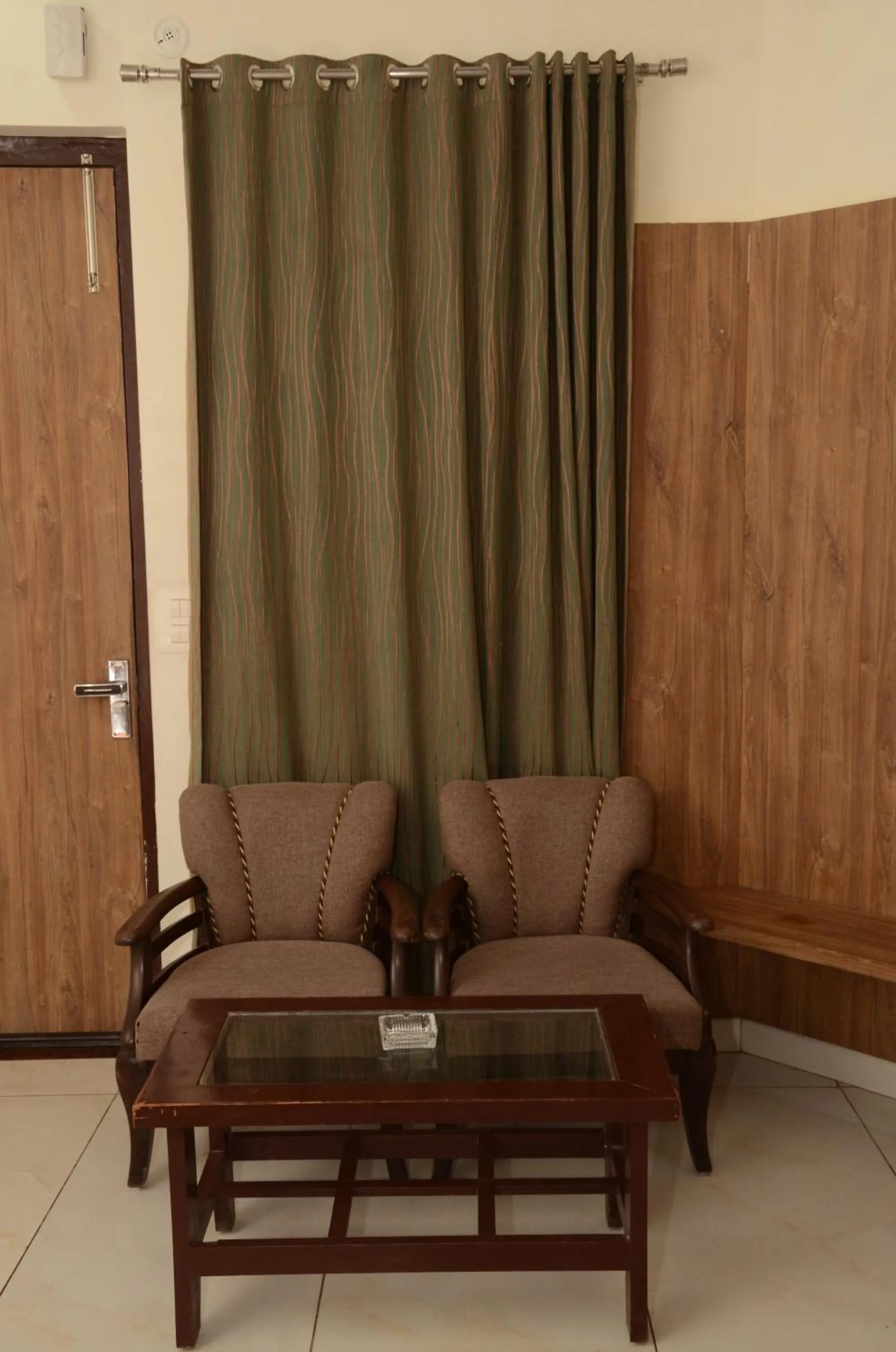 Living room in Corbett Paradiso Resort Dikhuli