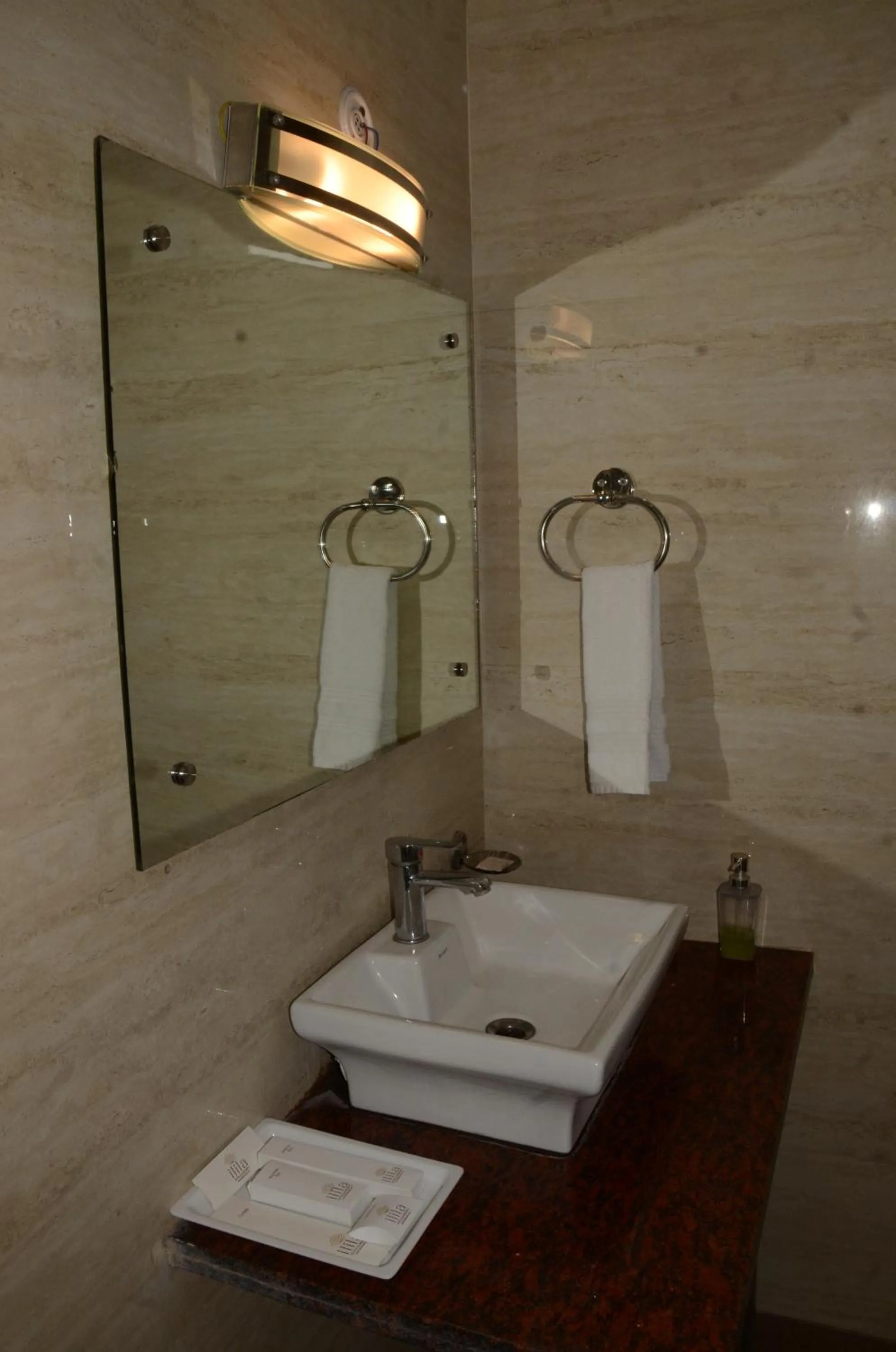 Bathroom in Corbett Paradiso Resort Dikhuli