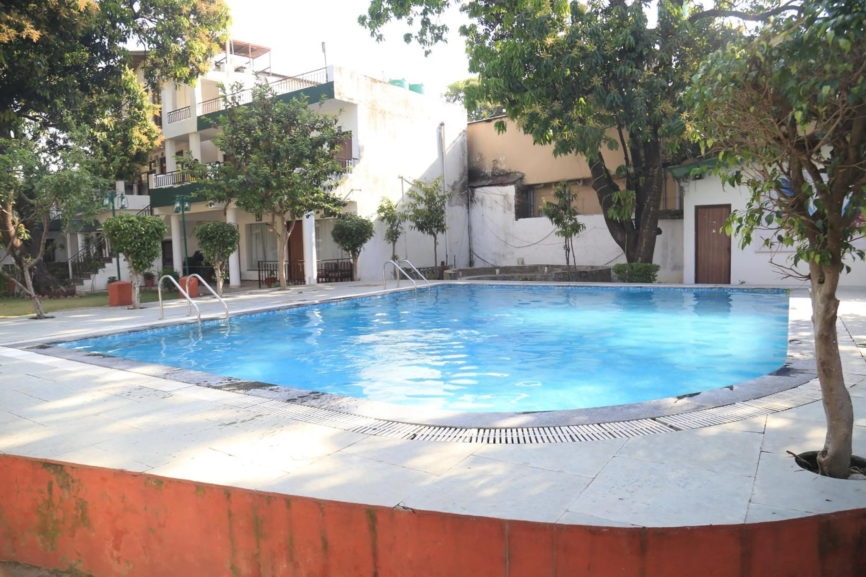 Swimming pool in Corbett Paradiso Resort Dikhuli
