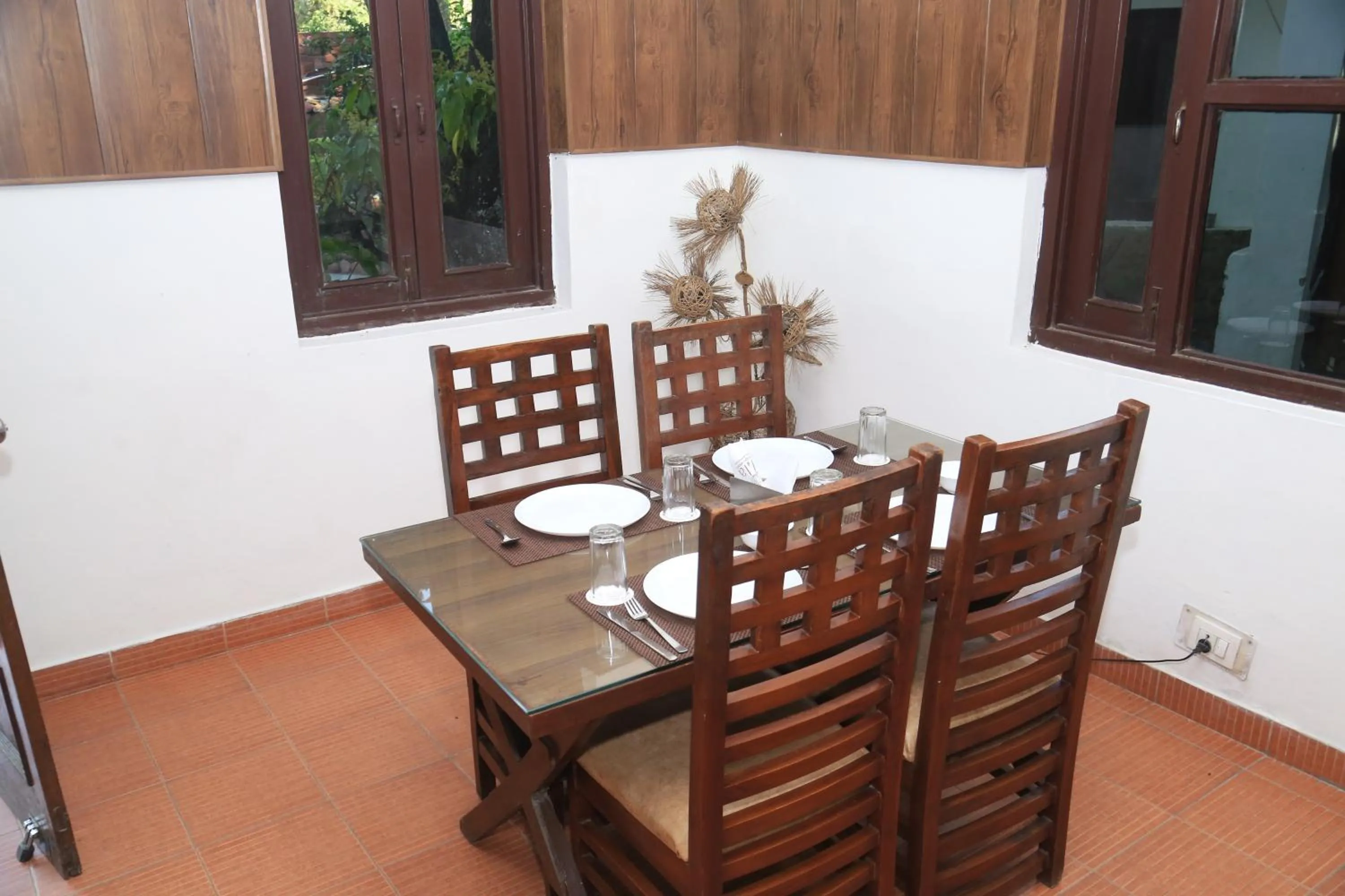Dining area in Corbett Paradiso Resort Dikhuli