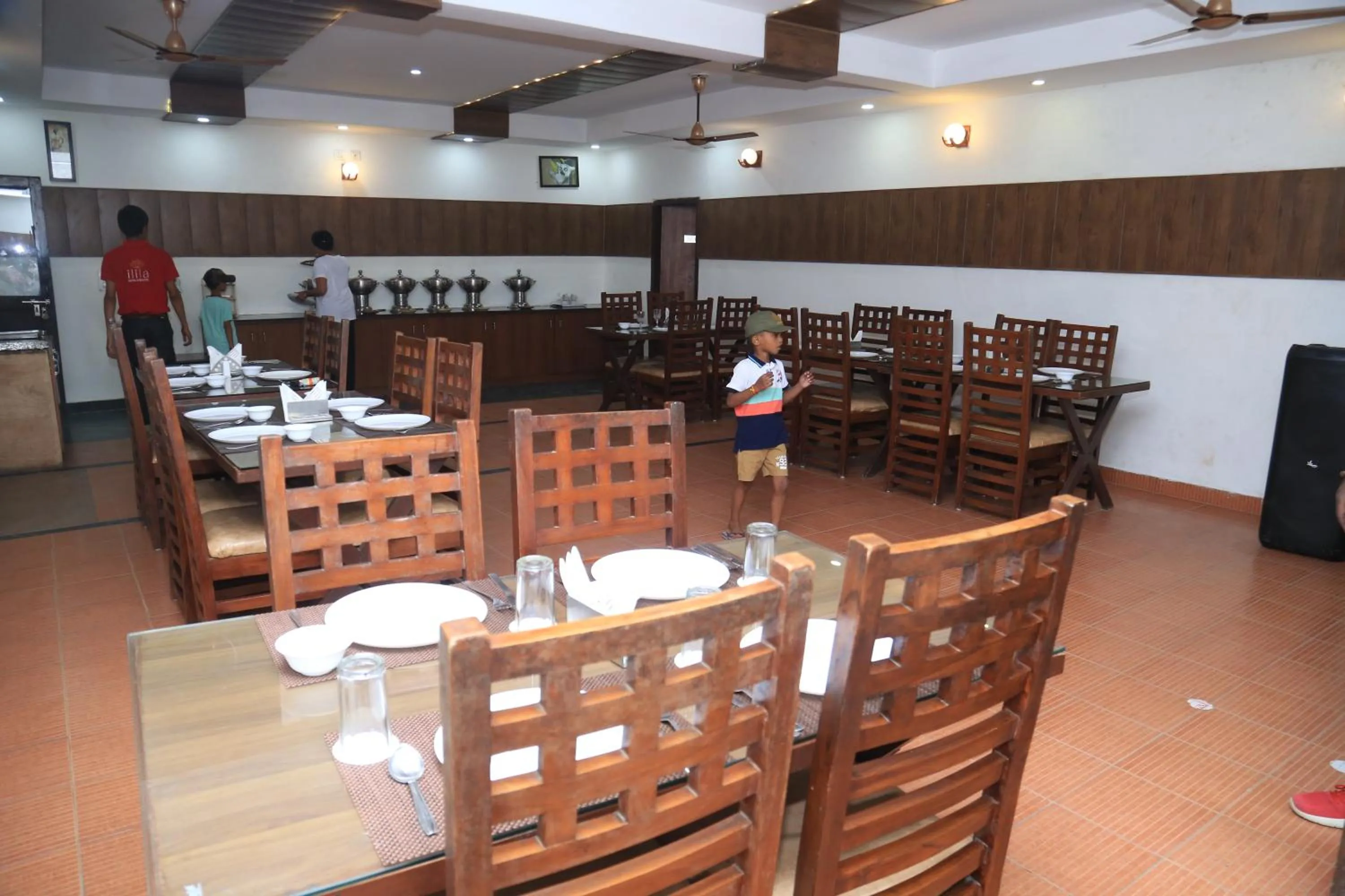 Dining area in Corbett Paradiso Resort Dikhuli