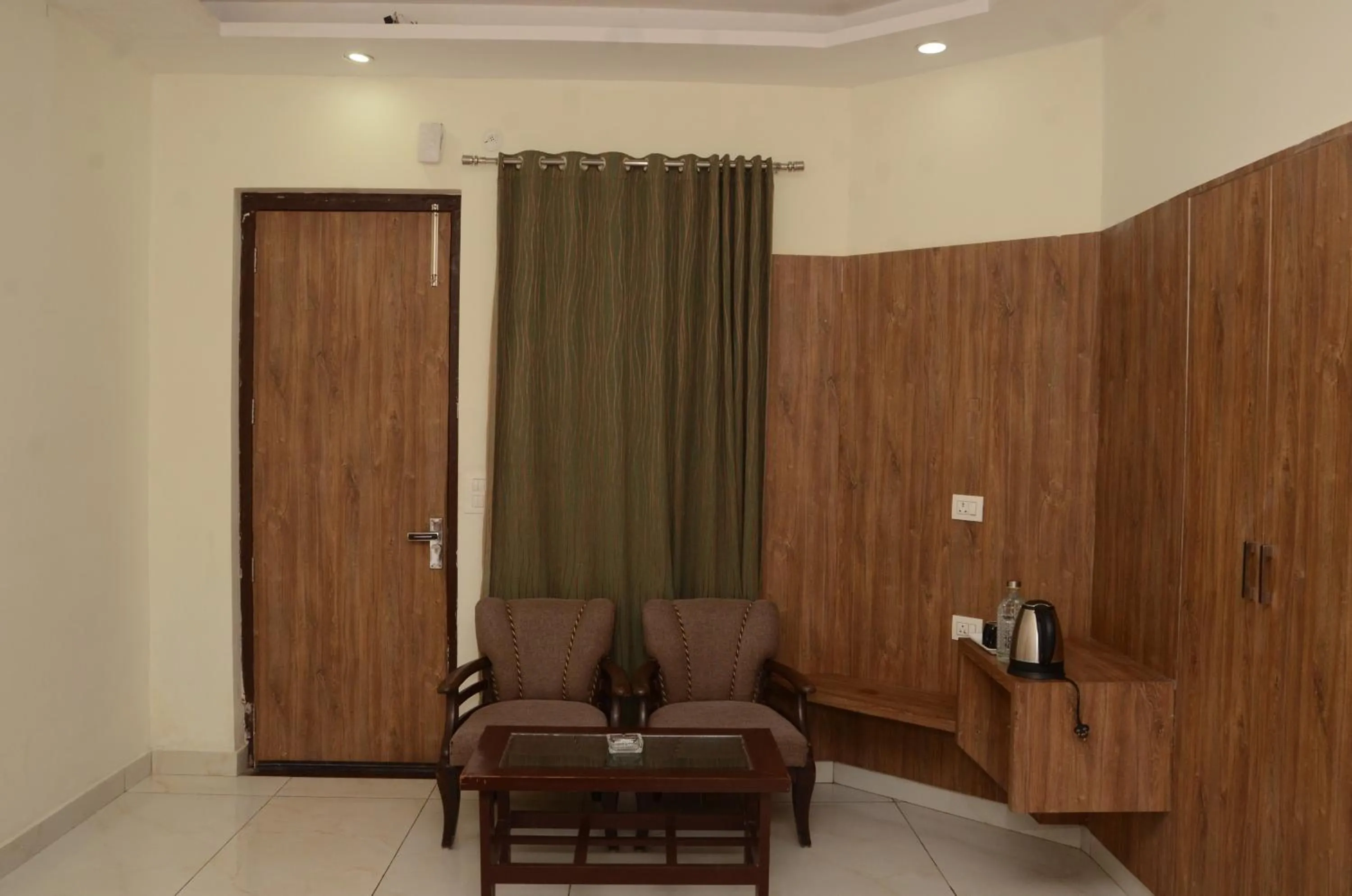 Seating area in Corbett Paradiso Resort Dikhuli