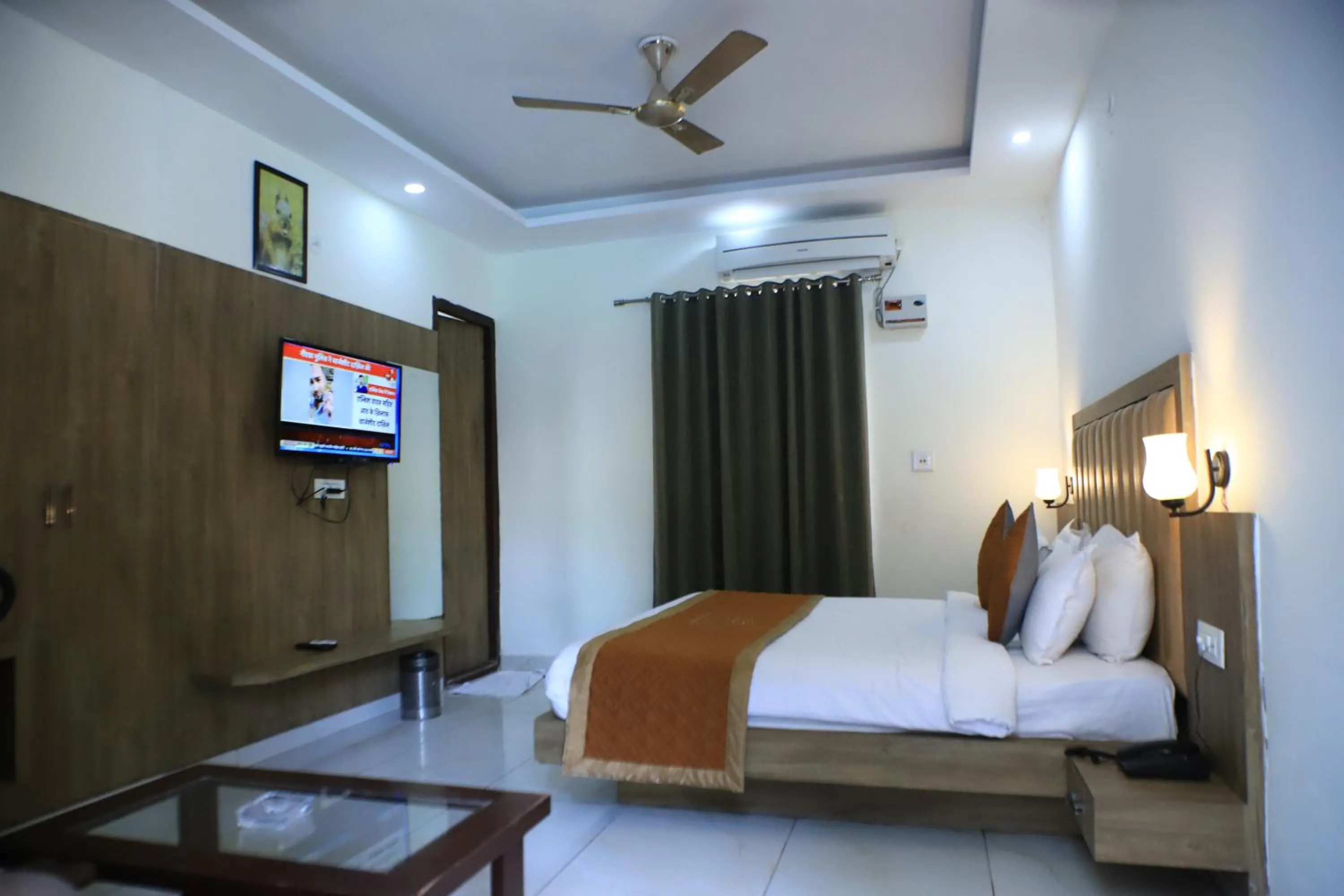 Bed in Corbett Paradiso Resort Dikhuli
