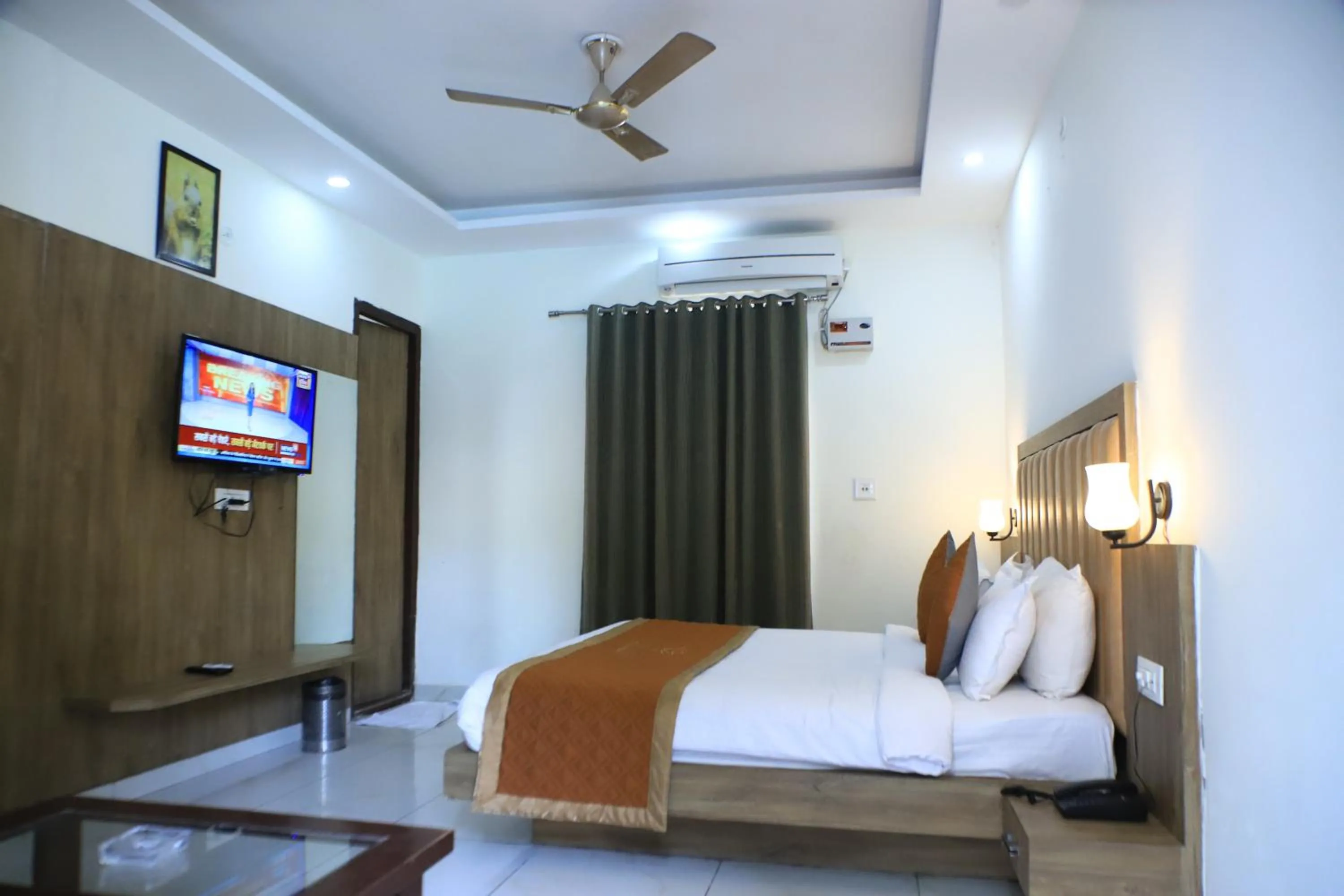 Bed in Corbett Paradiso Resort Dikhuli