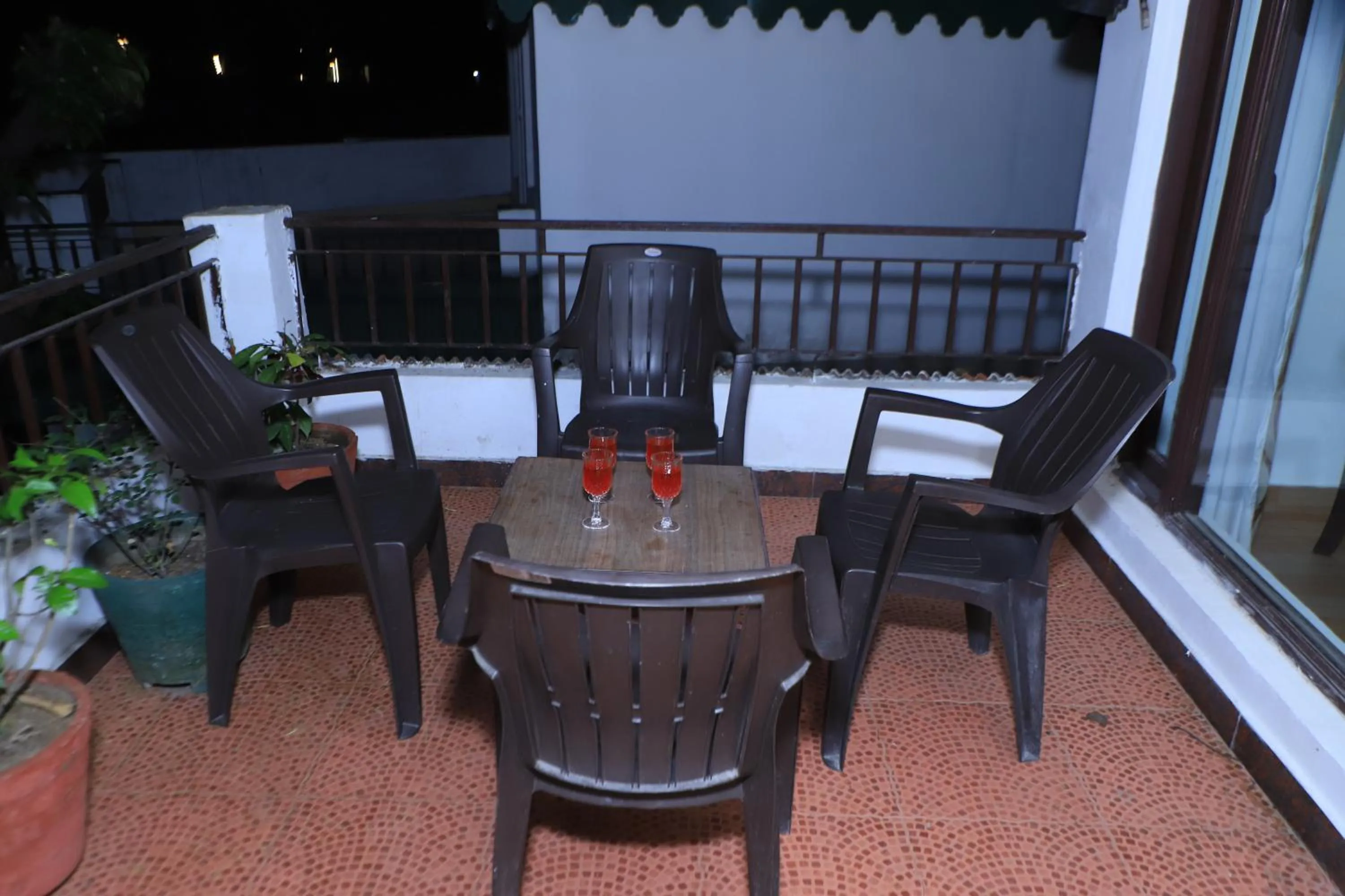 Seating area in Corbett Paradiso Resort Dikhuli