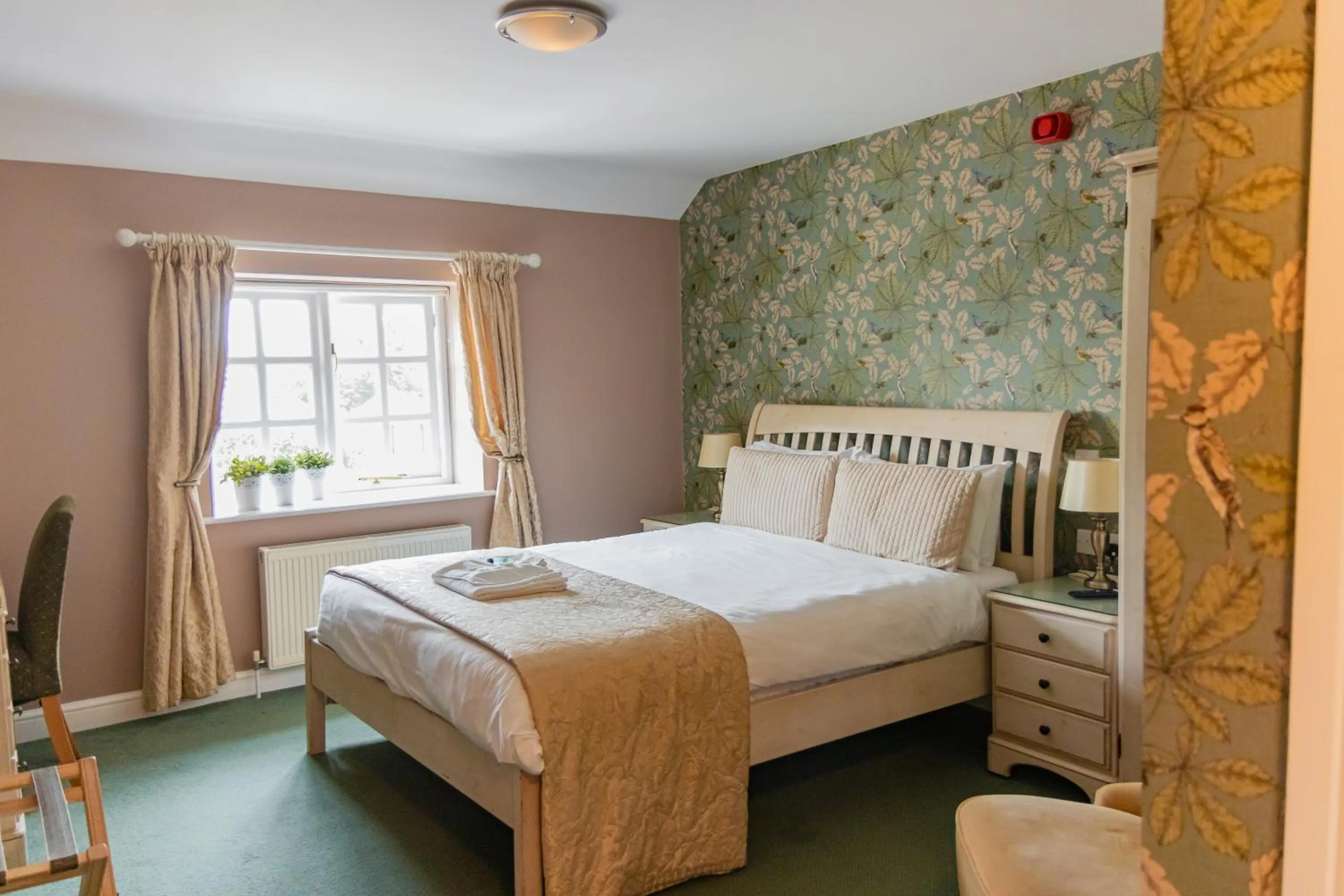 Bed in Northover Manor Hotel