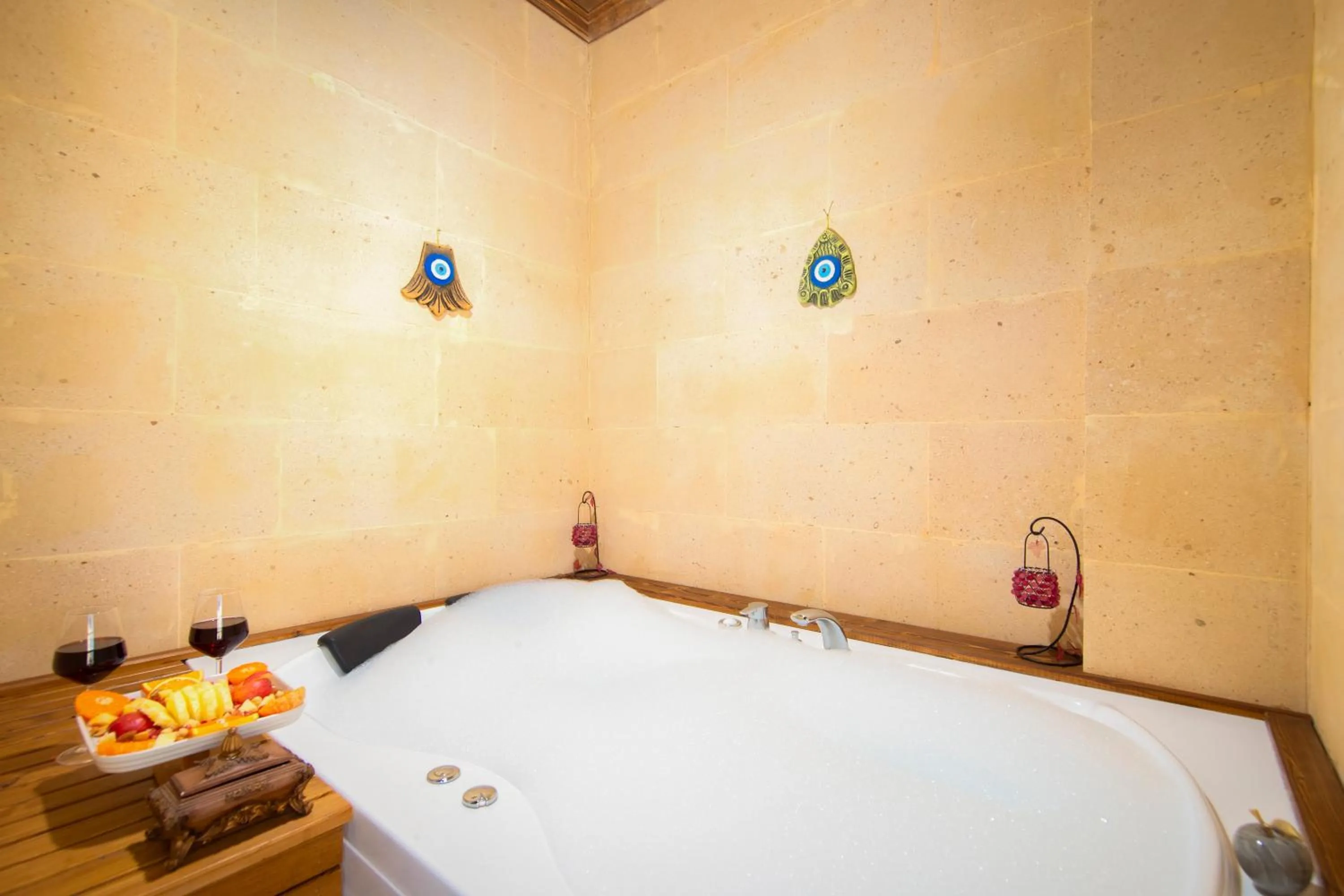 Bath, Bed in Alika Castle House