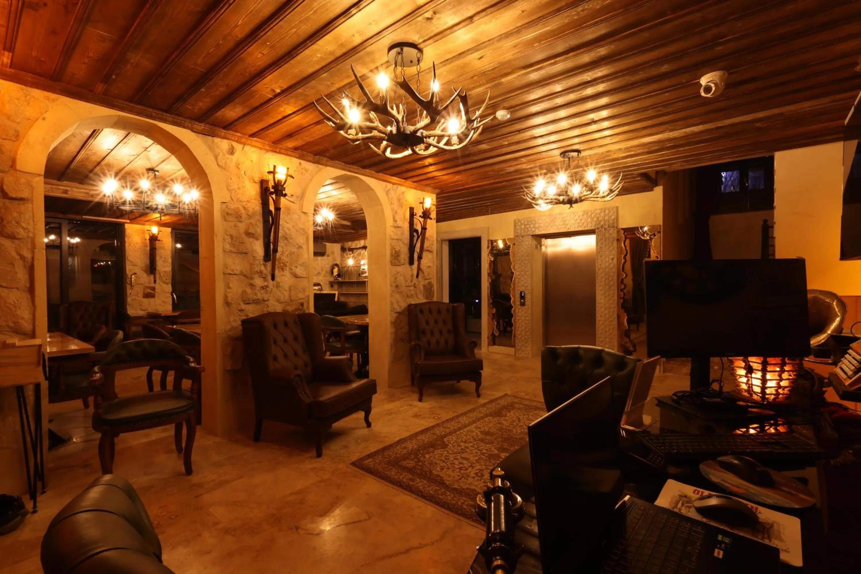 TV and multimedia in Alika Castle House