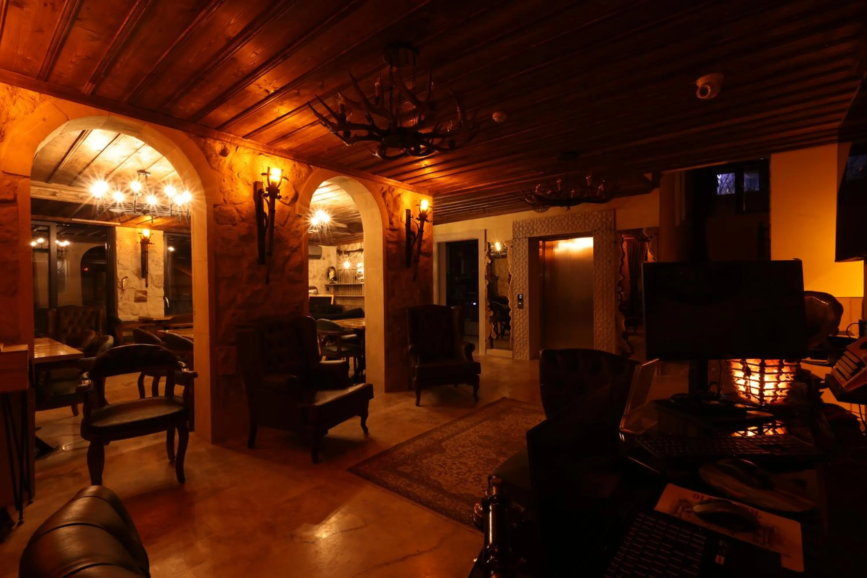 Restaurant/places to eat in Alika Castle House