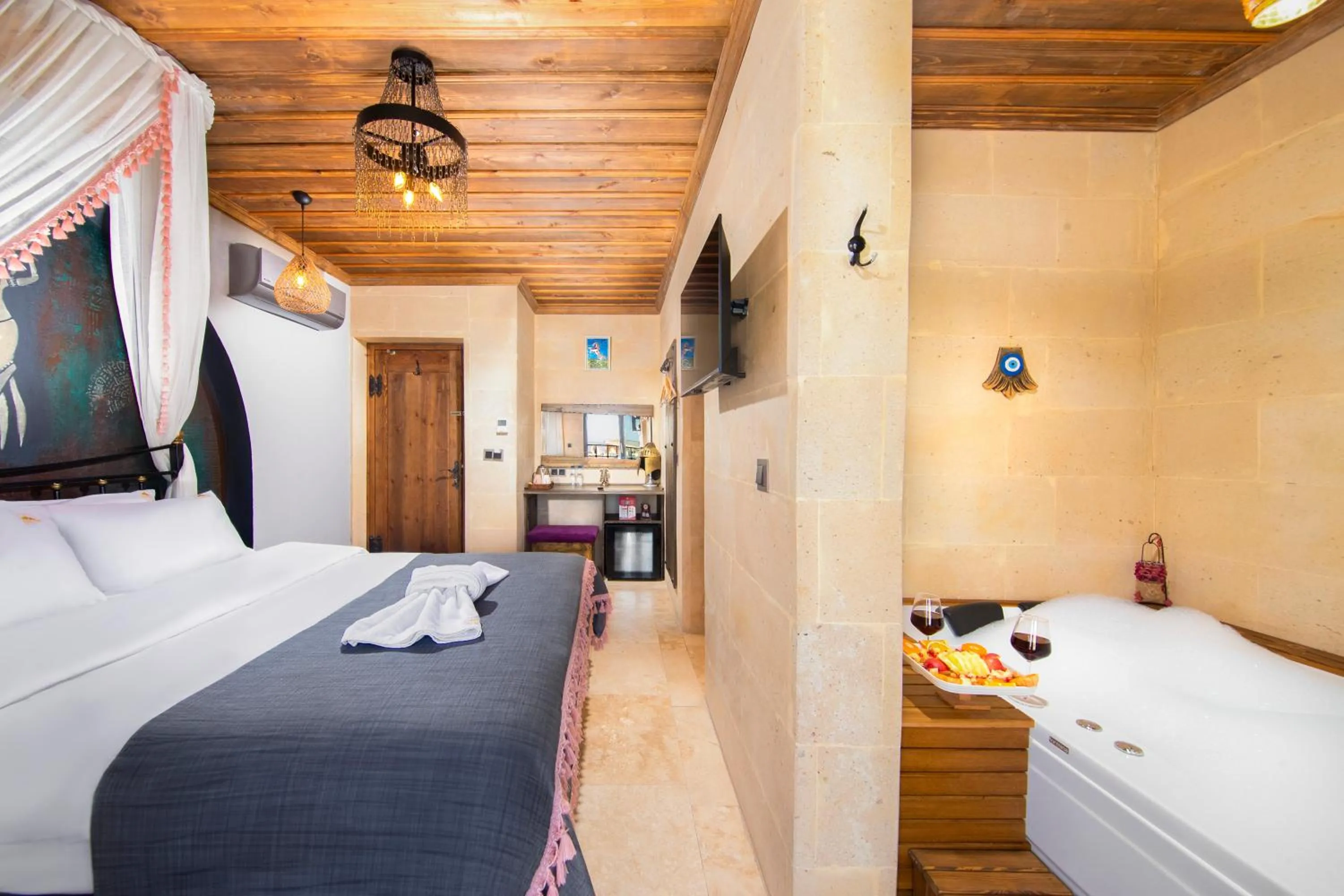 Bath, Bed in Alika Castle House