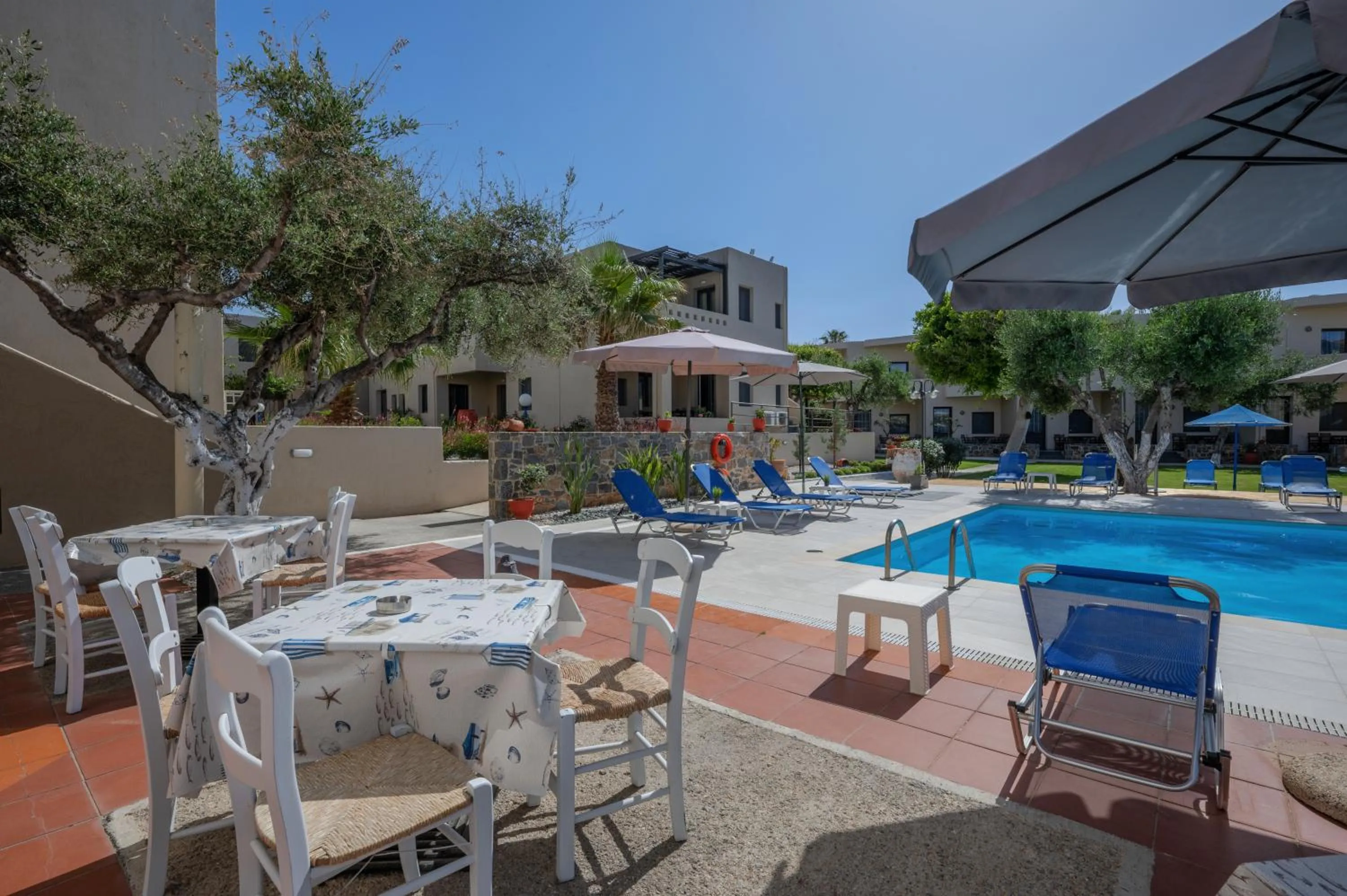 Swimming pool in Creteco Hotel & Suites