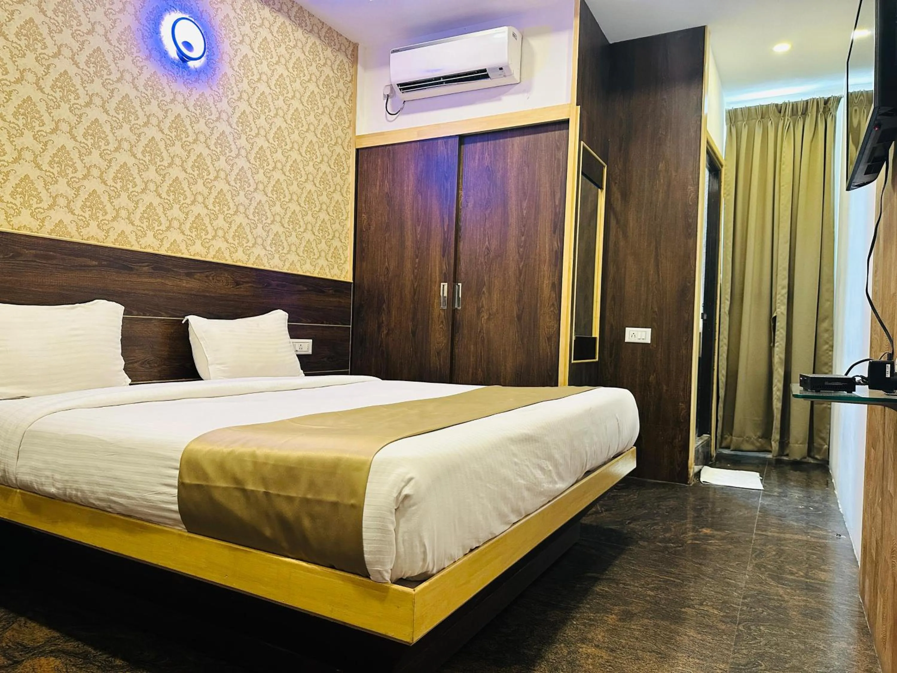 Bed in Hotel Classio Koramagala