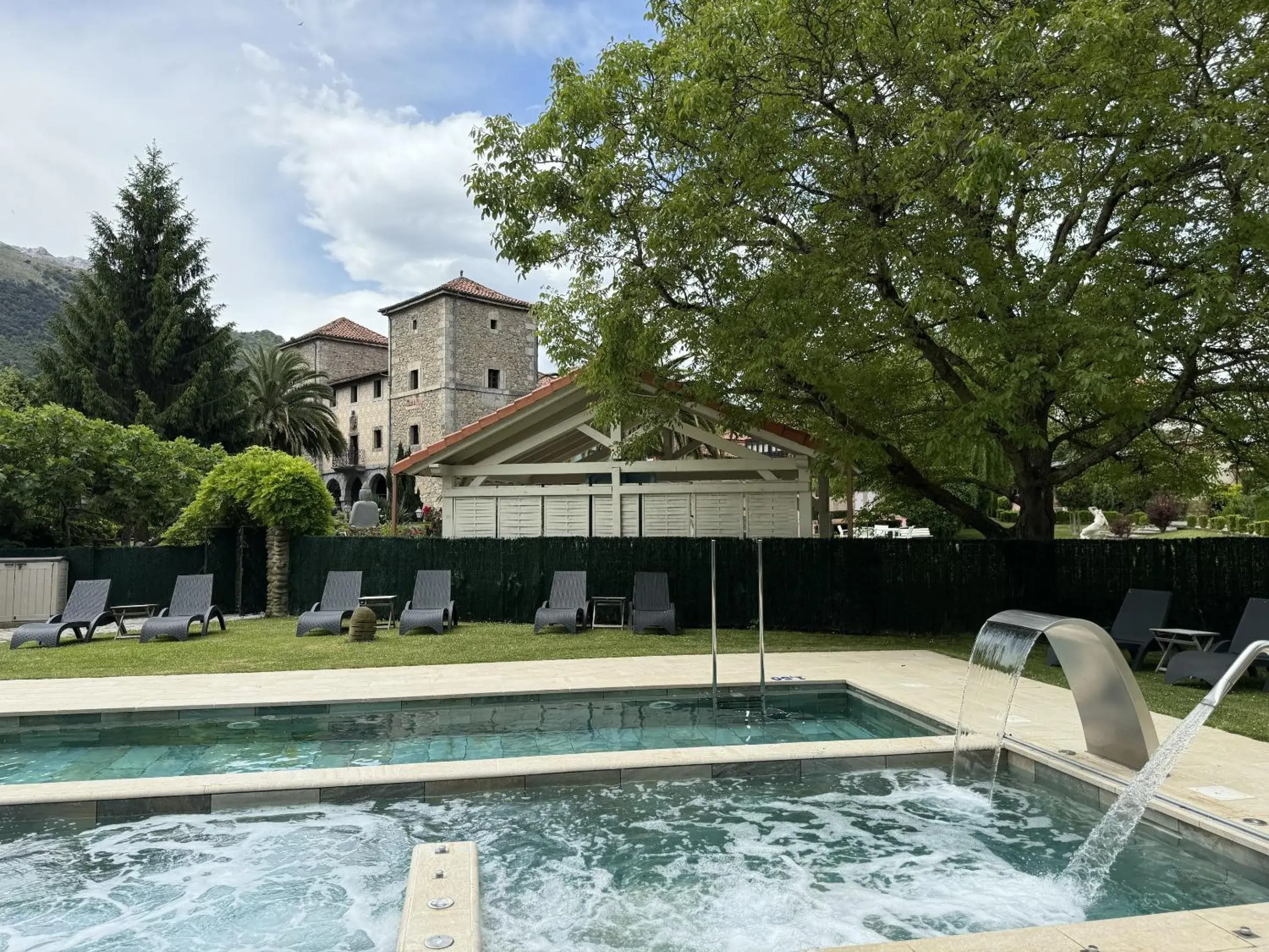 Akla Hotel Palacio Torre de Ruesga Akla Hotel Palacio Torre de Ruesga