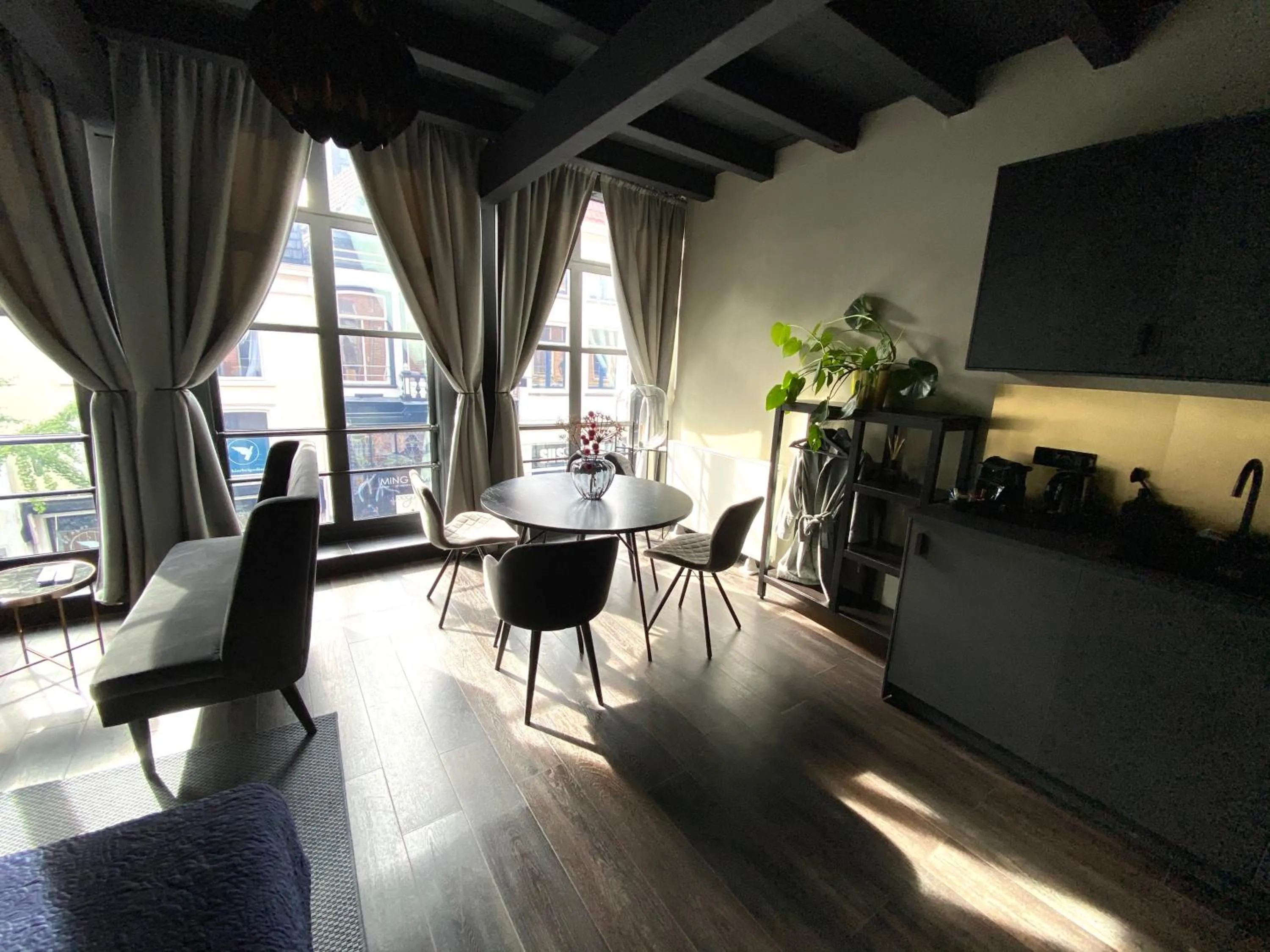 Coffee/tea facilities in Hotel de Prince