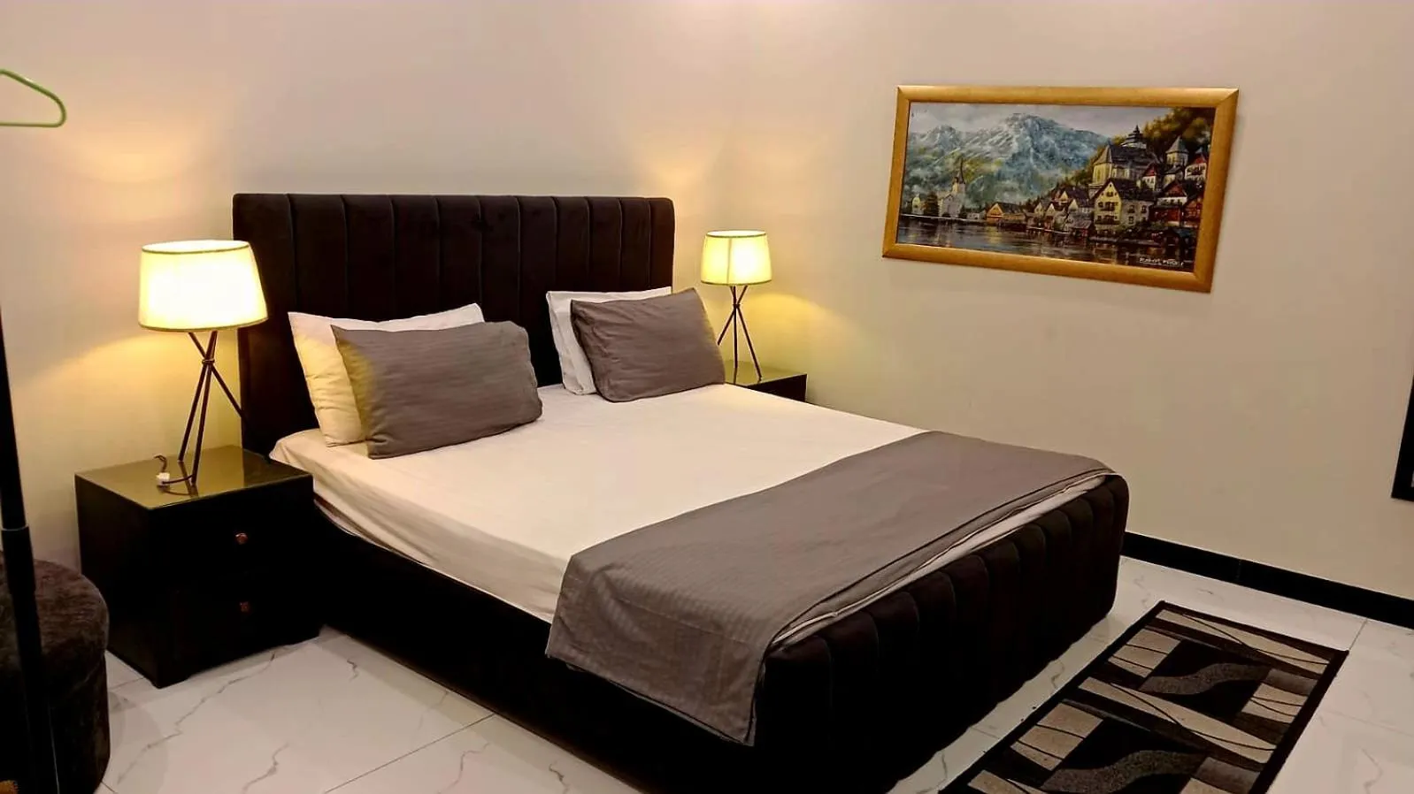 Bed in Riwayat Guest House