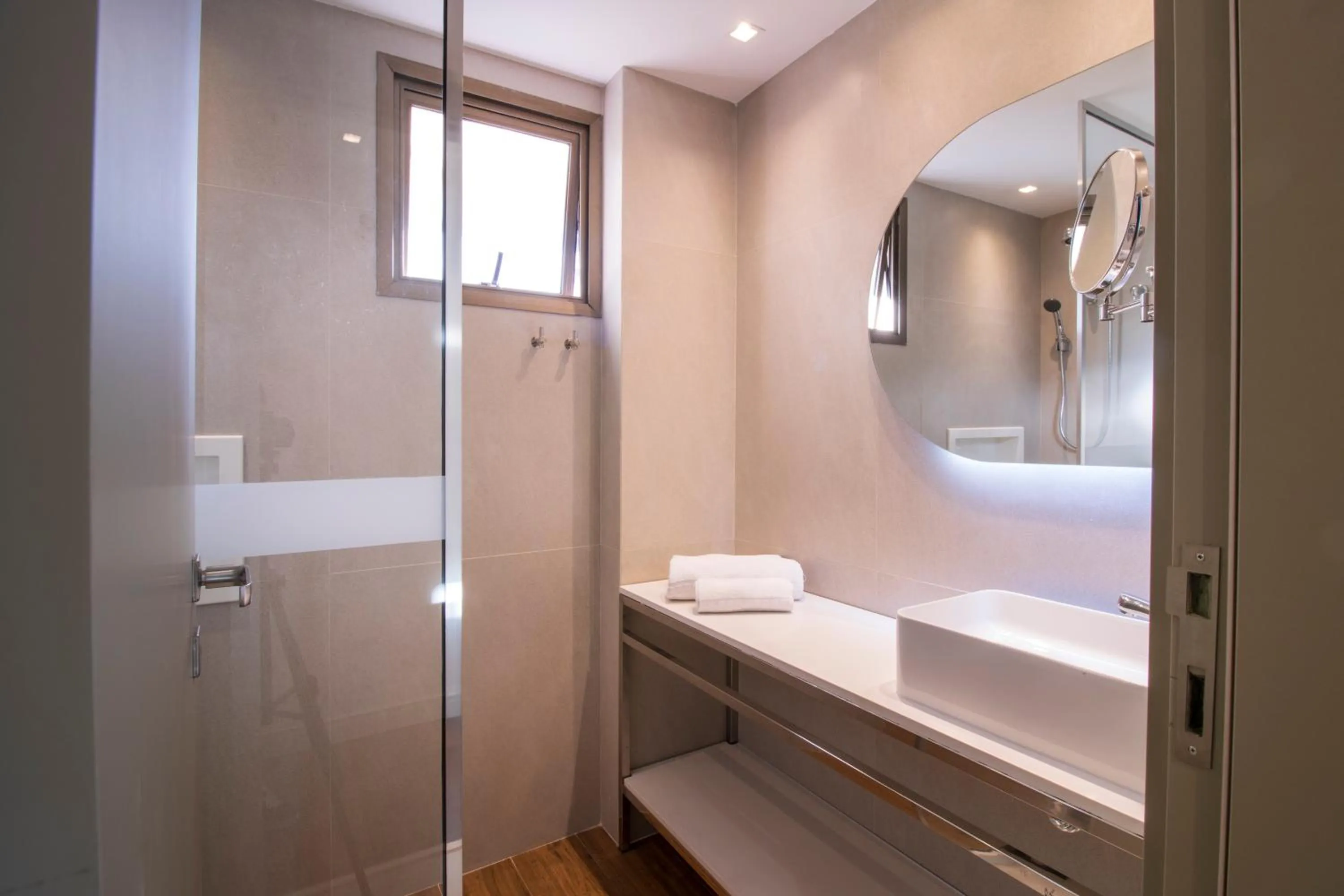 Bathroom in Anna Suites Arpoador