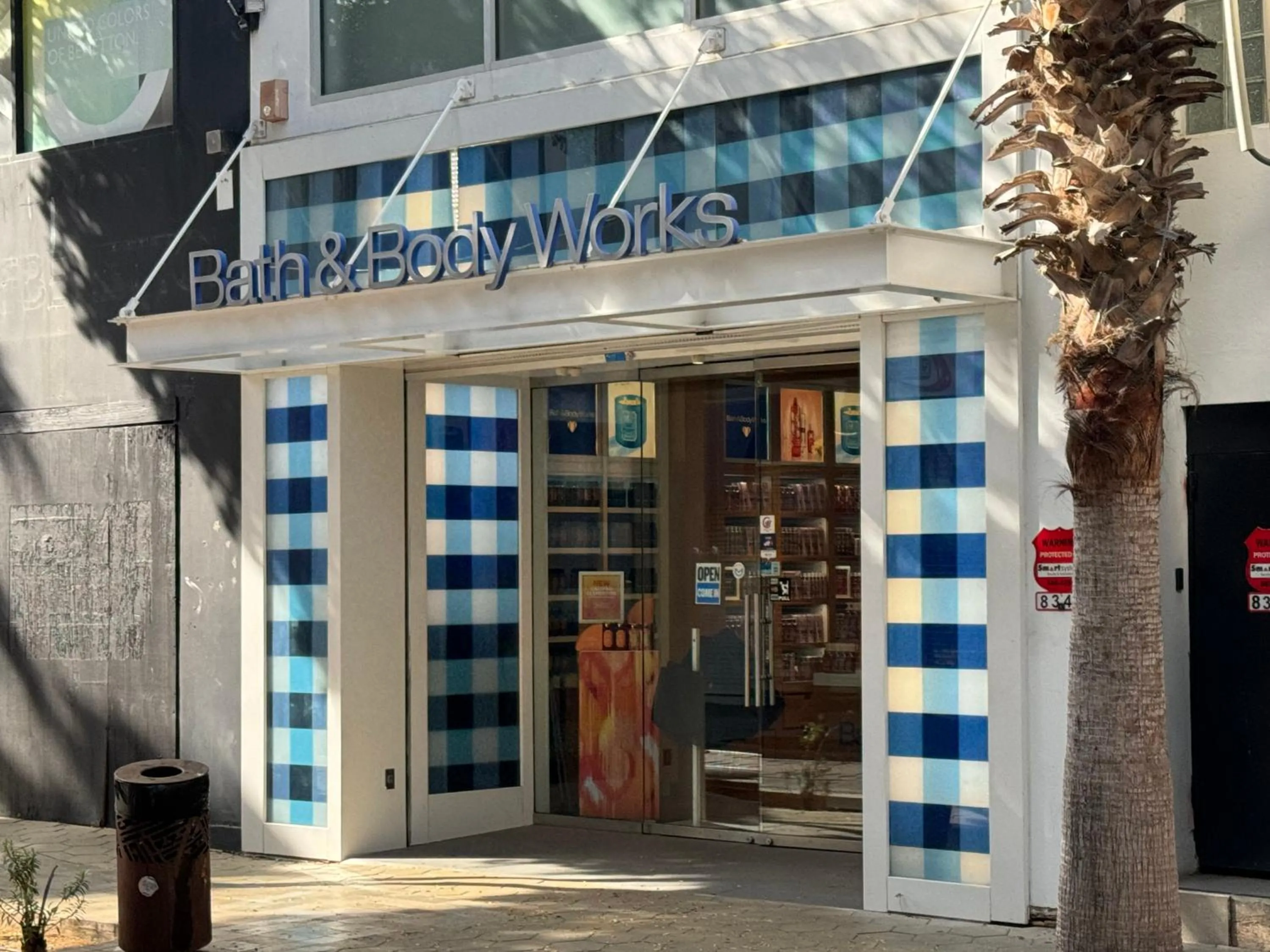 Shopping Area in Central Boutique Hotel