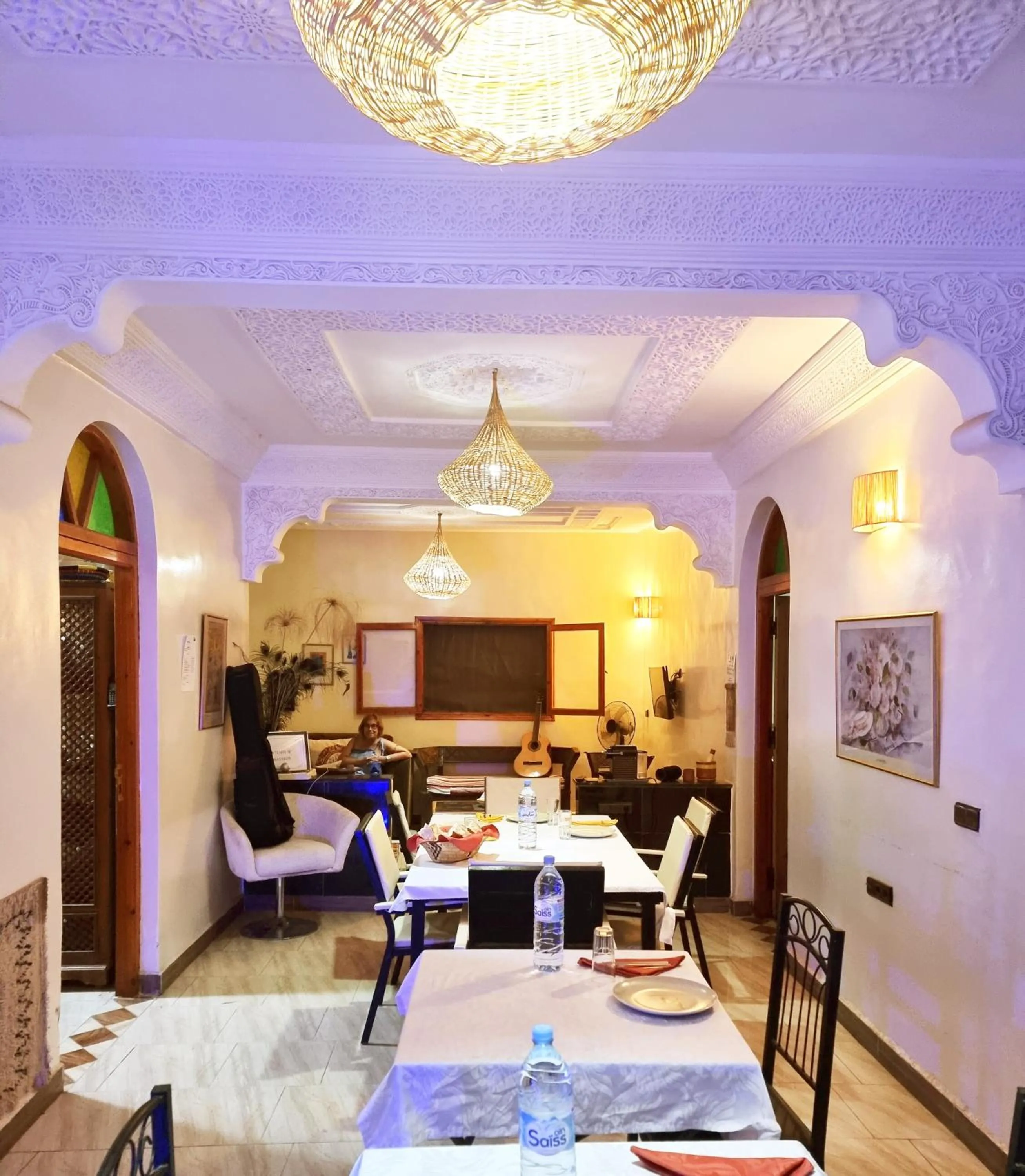 Restaurant/places to eat in Hôtel Villa des étoiles