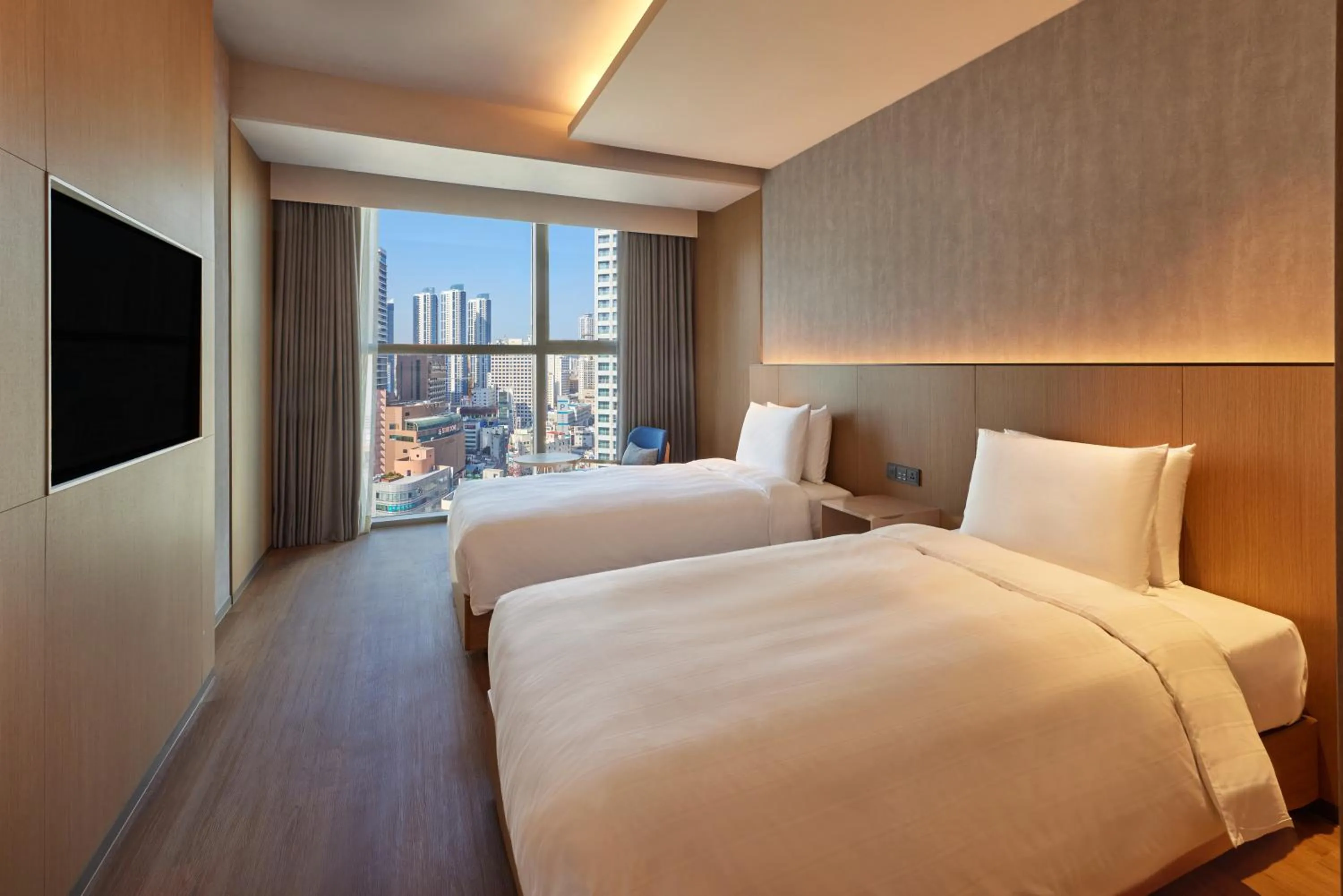 TV and multimedia, Bed in L7 HAEUNDAE by LOTTE HOTELS