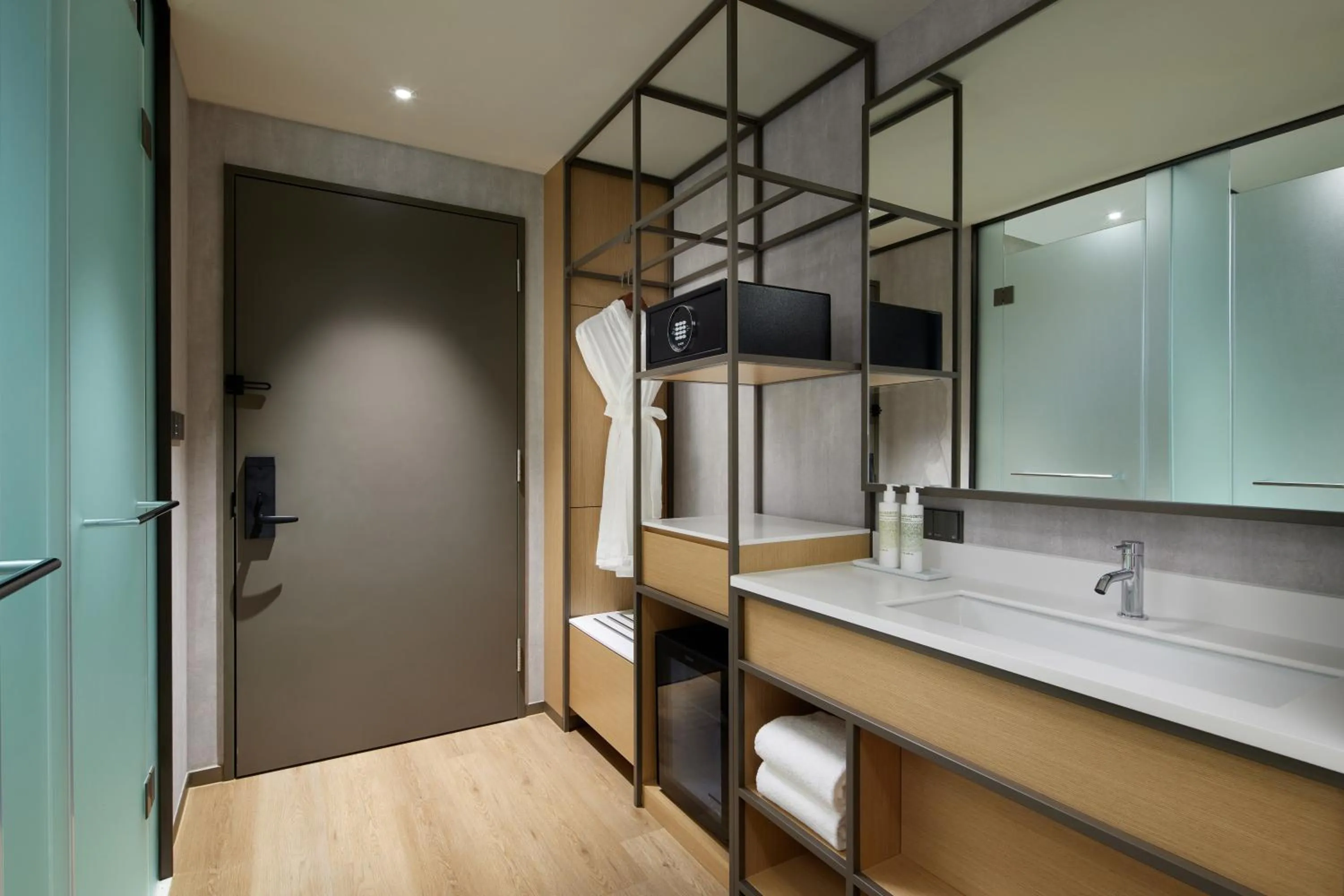 Bedroom in L7 HAEUNDAE by LOTTE HOTELS