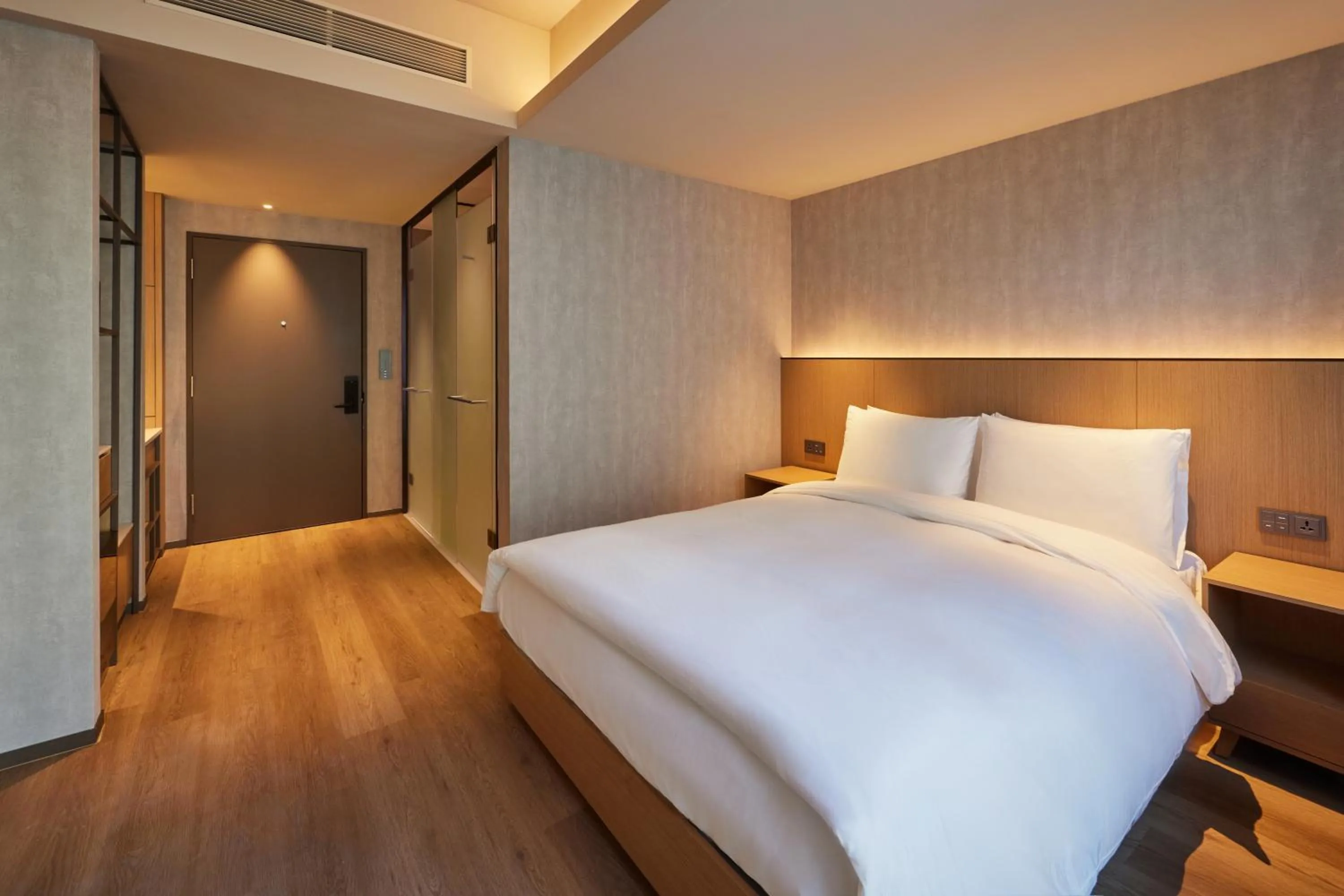 Bed in L7 HAEUNDAE by LOTTE HOTELS
