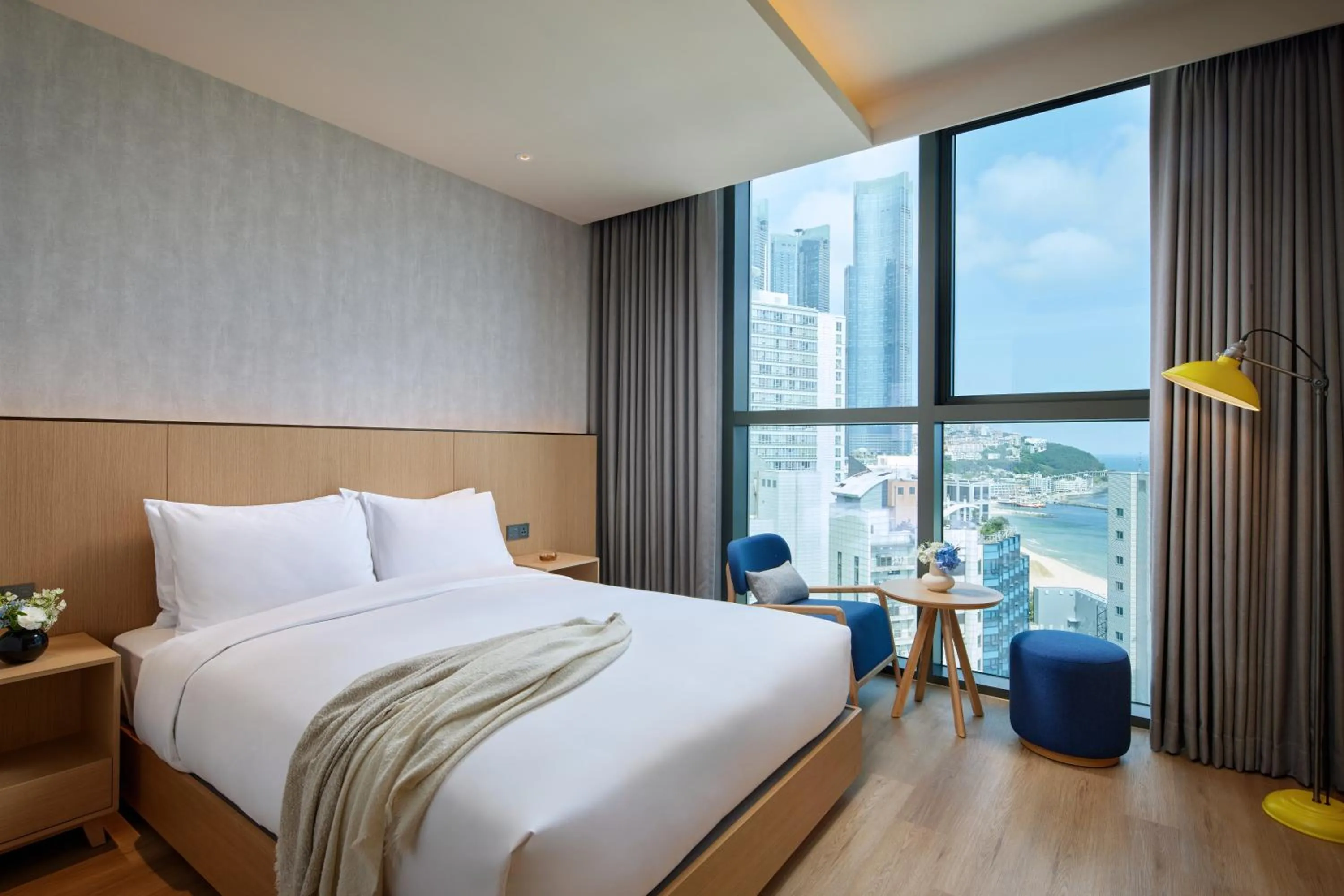 Bed in L7 HAEUNDAE by LOTTE HOTELS