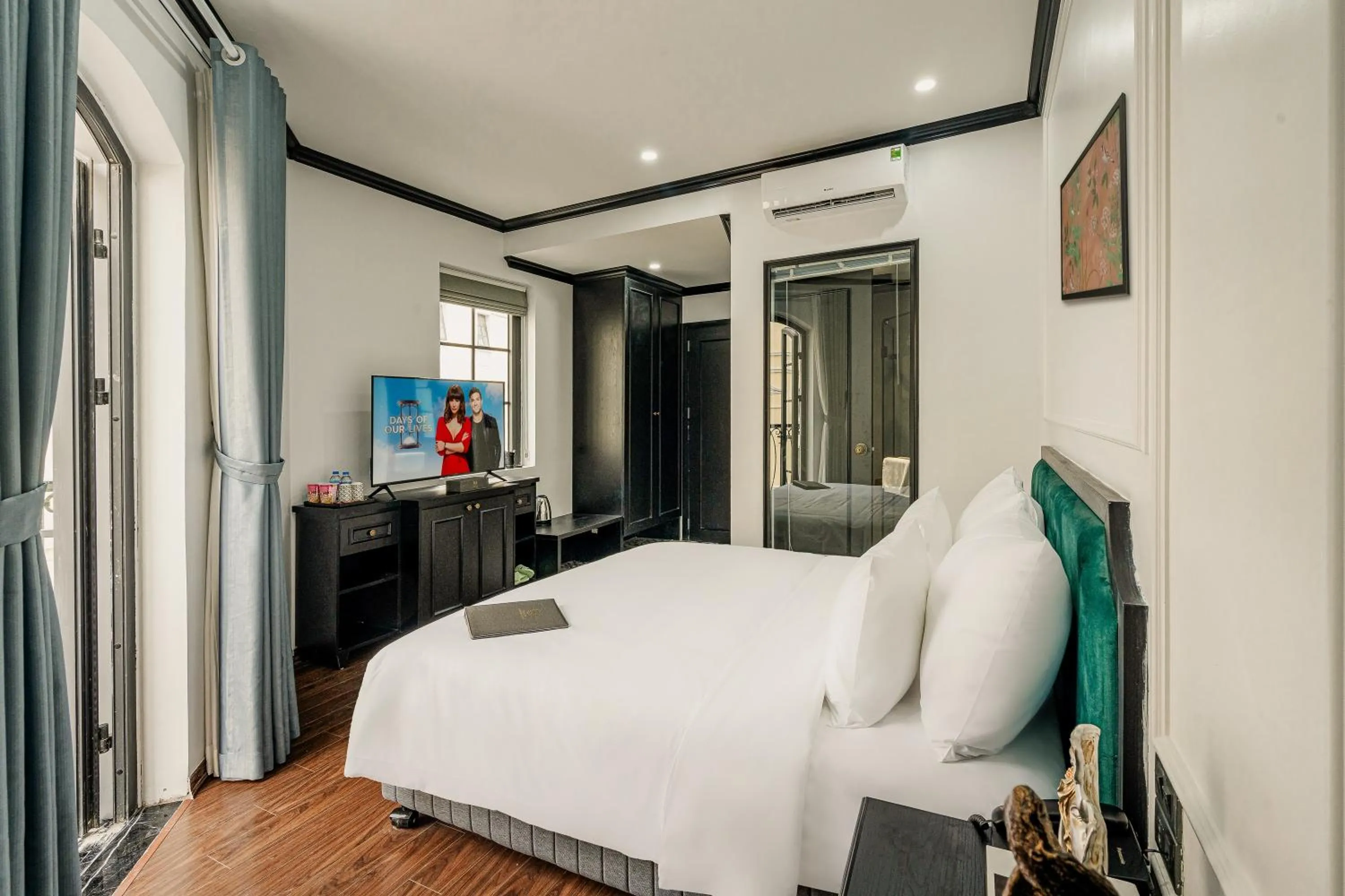 Bedroom, Bed in Elegant Boutique Hotel Ha Long