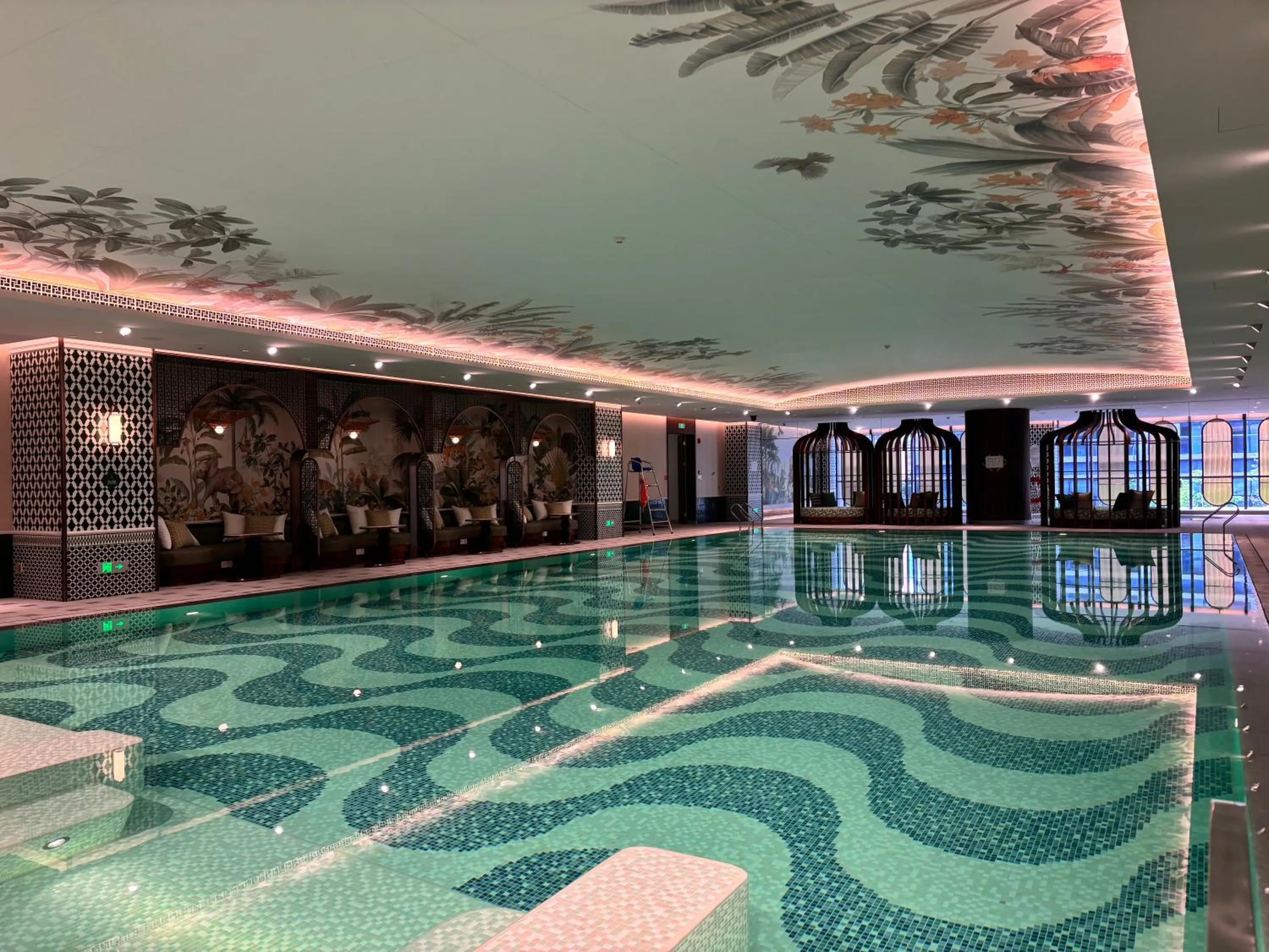 Pool view in JEN Kunming by Shangri-La