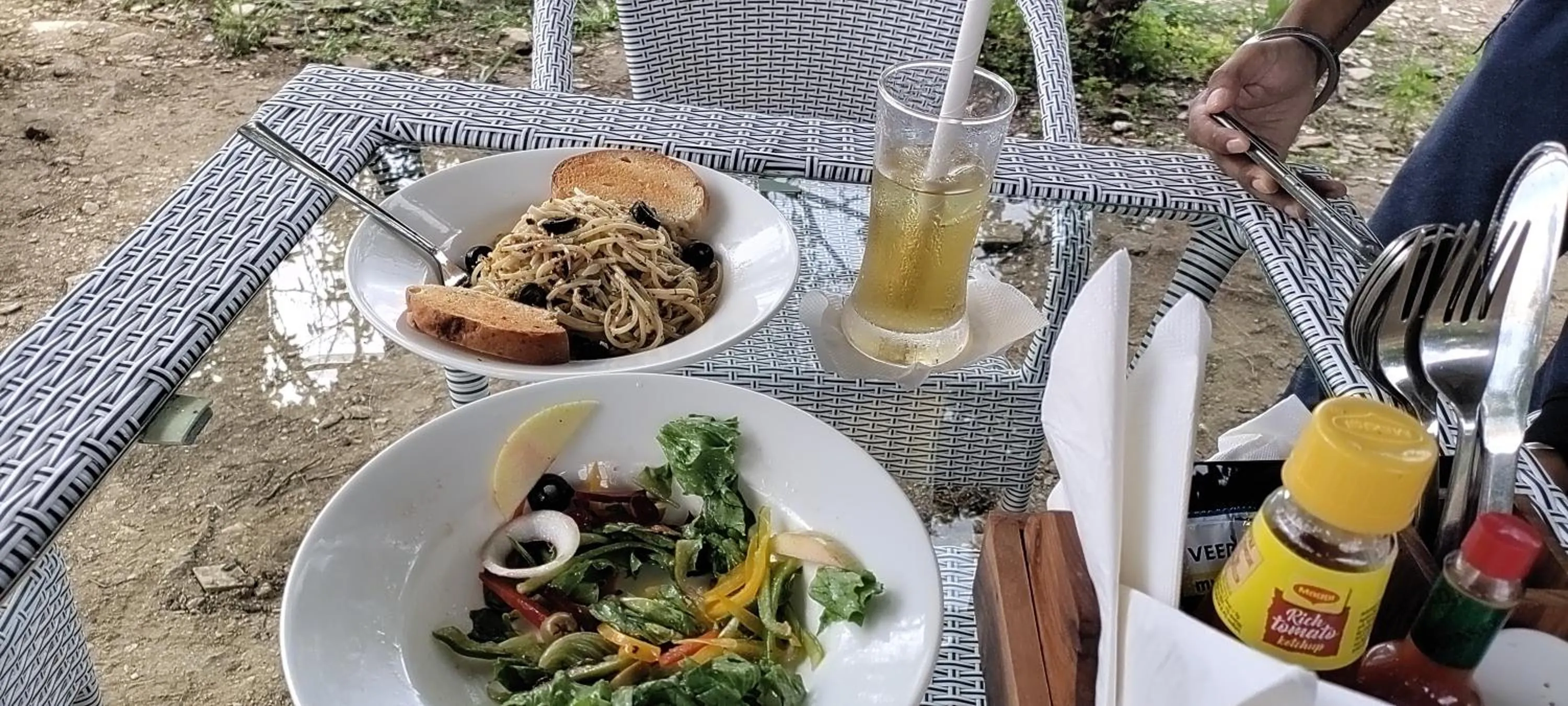 Breakfast in SAMALIA AGRO RESORT VRINDAVAN