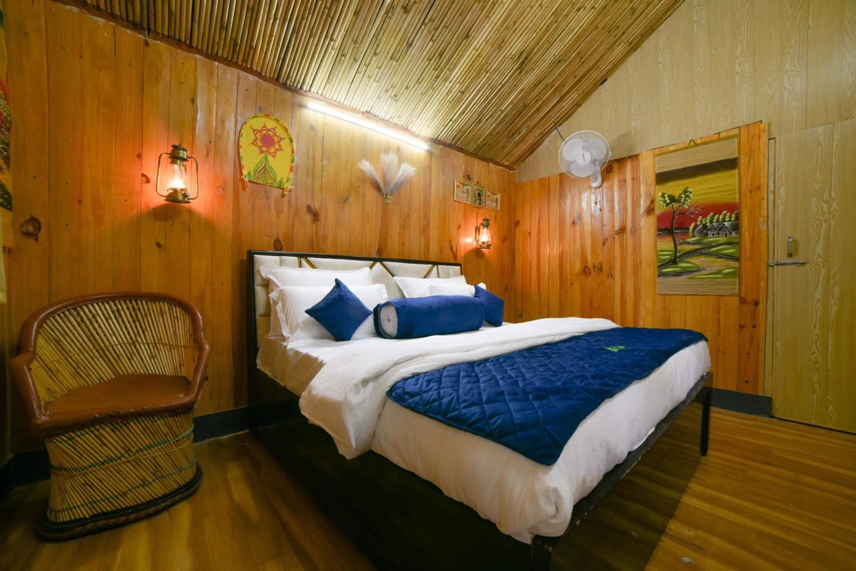 Bed in SAMALIA AGRO RESORT VRINDAVAN