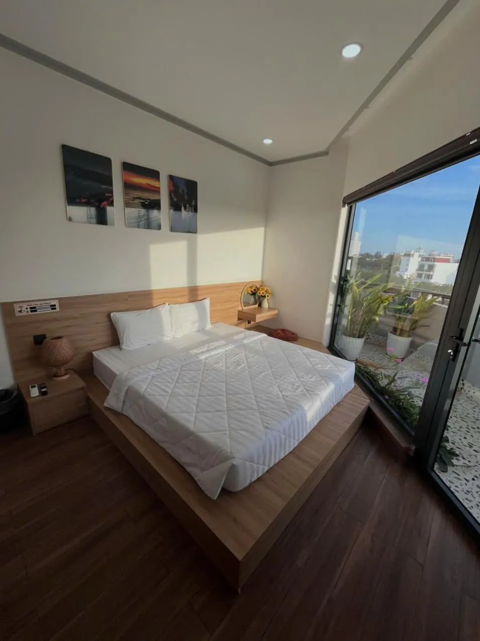 Bed in OSAKA BOUTIQUE PHAN THIET HOTEL