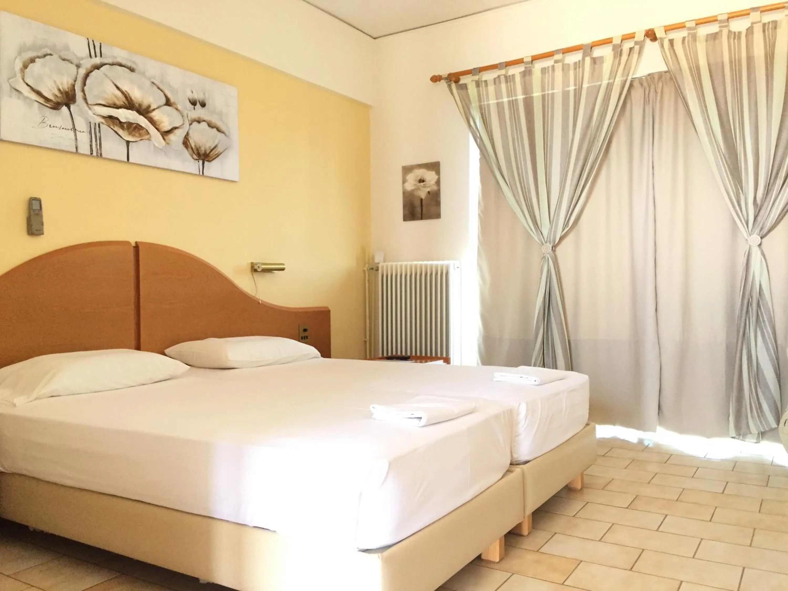 Photo of the whole room, Bed in Bay Holiday Hotel & Spa