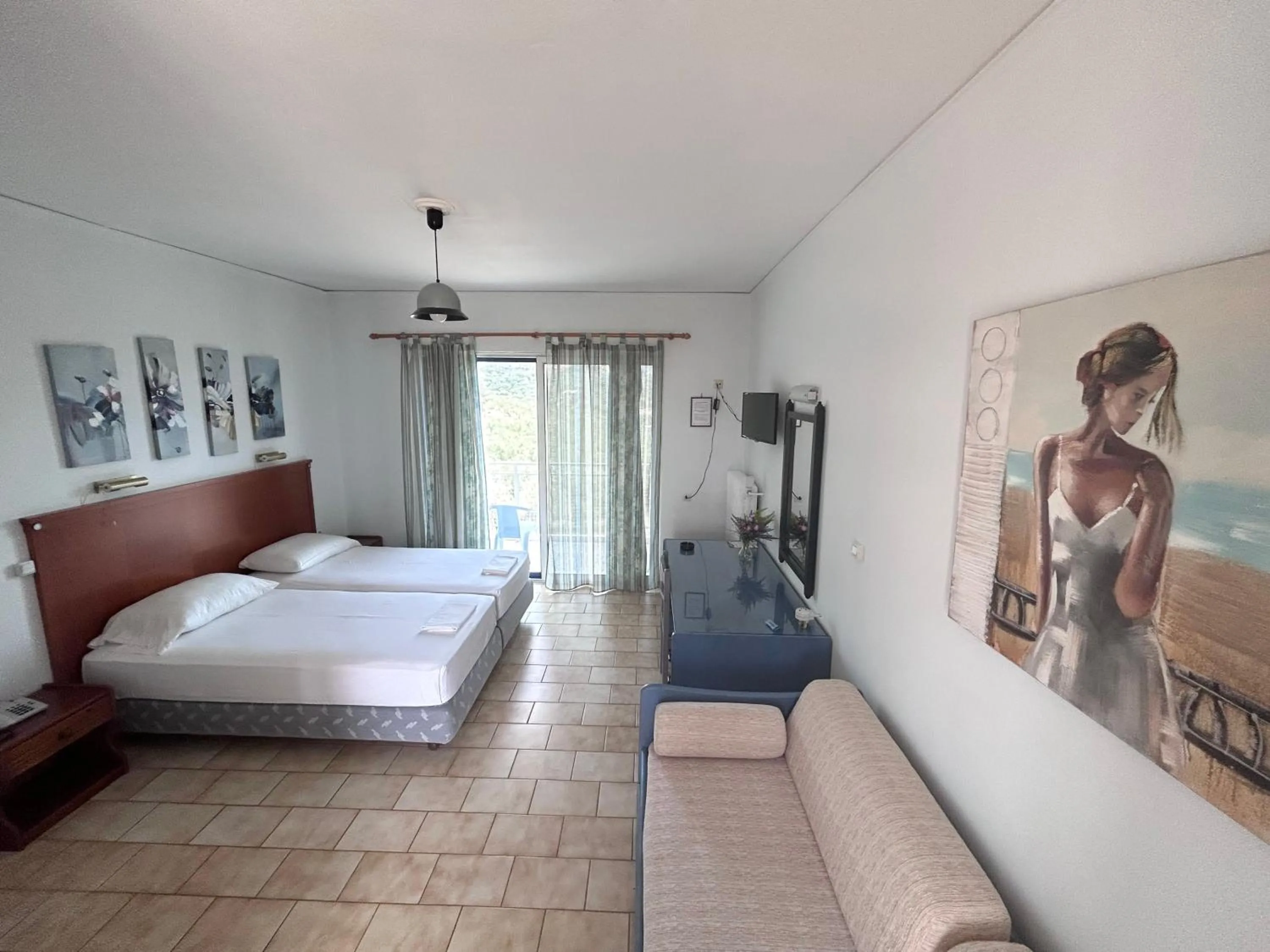 Bed in Bay Holiday Hotel & Spa