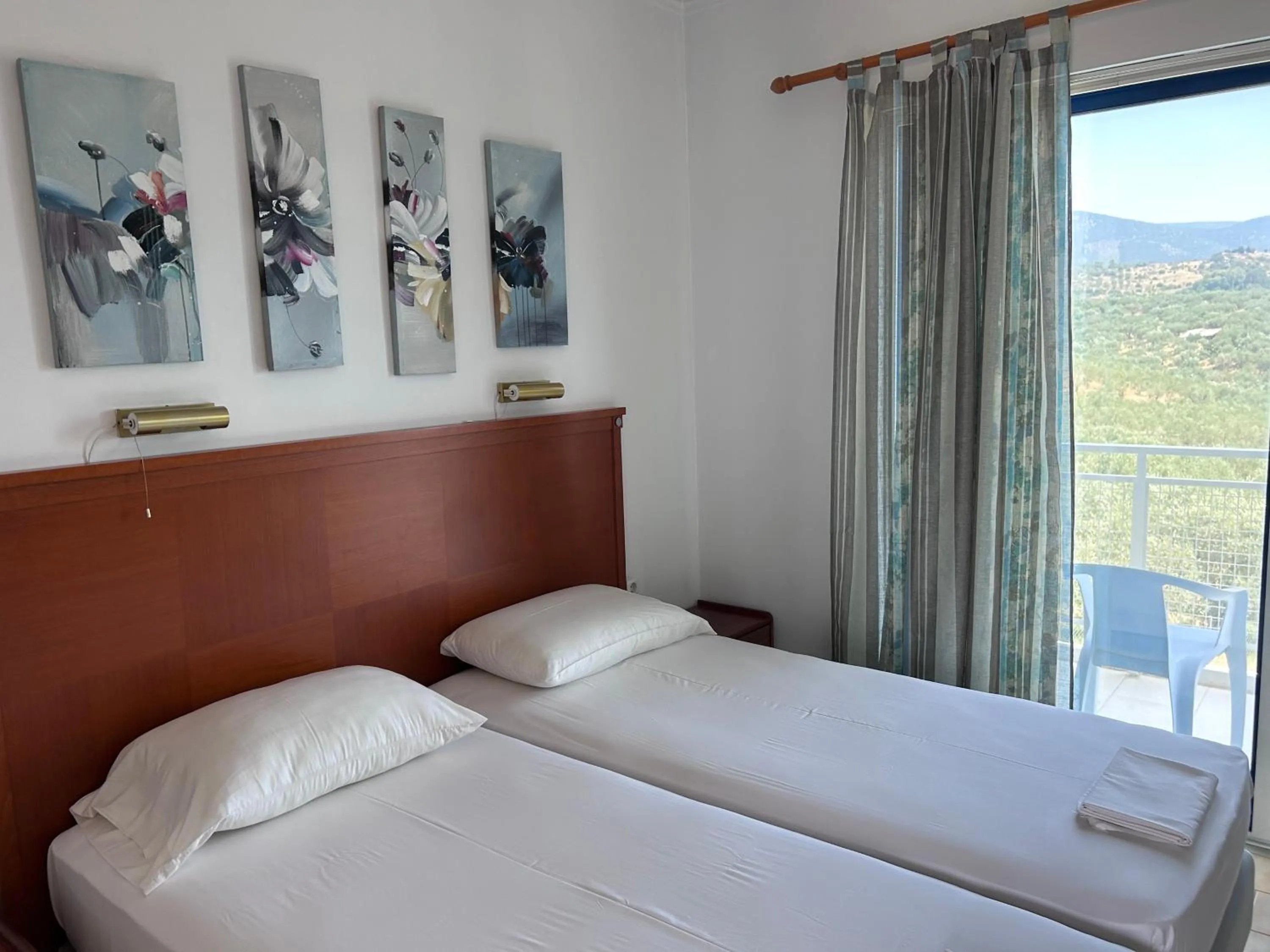 Bed in Bay Holiday Hotel & Spa