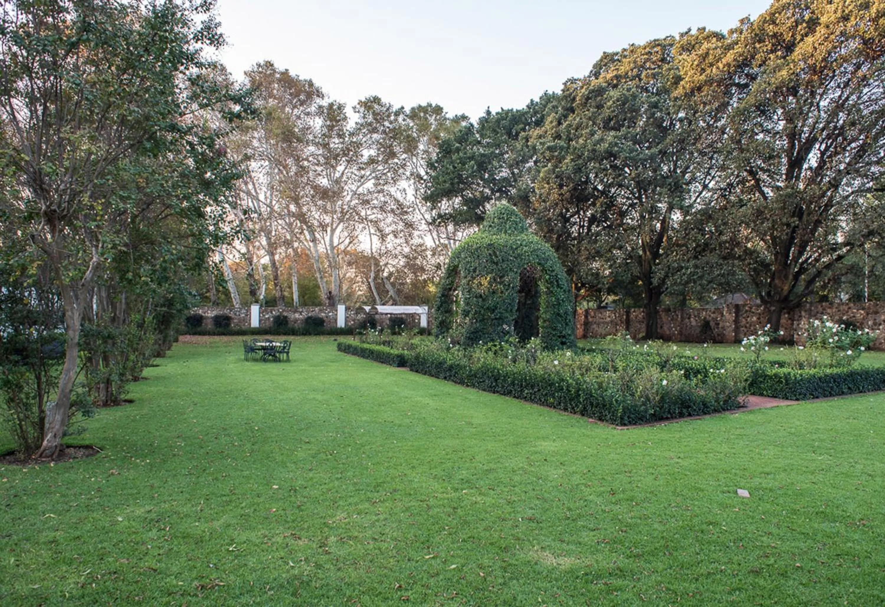Garden in River Meadow Manor