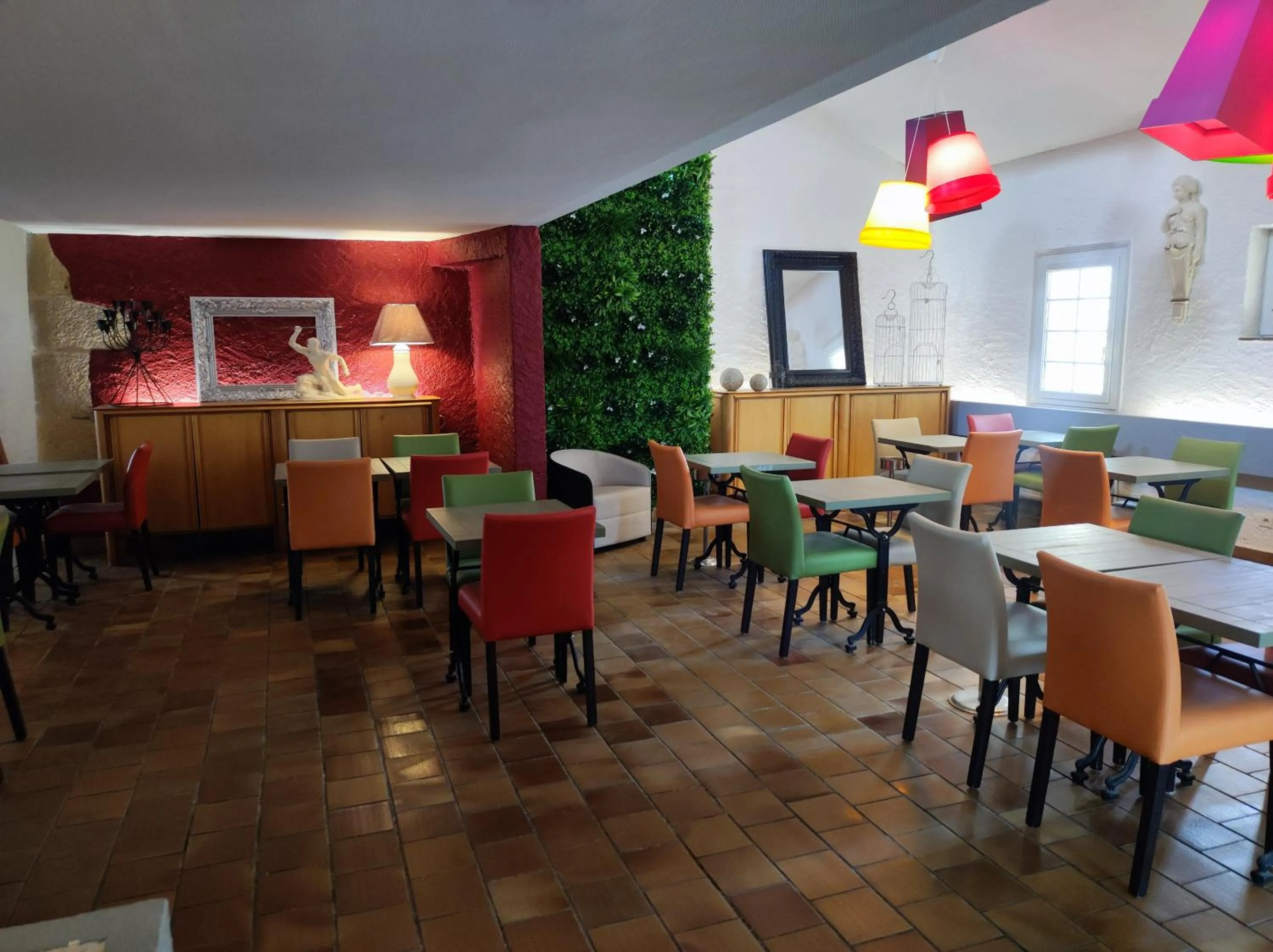 Banquet/Function facilities in Hôtel et Appart'Hôtel Le Relais Du Val D'Orbieu