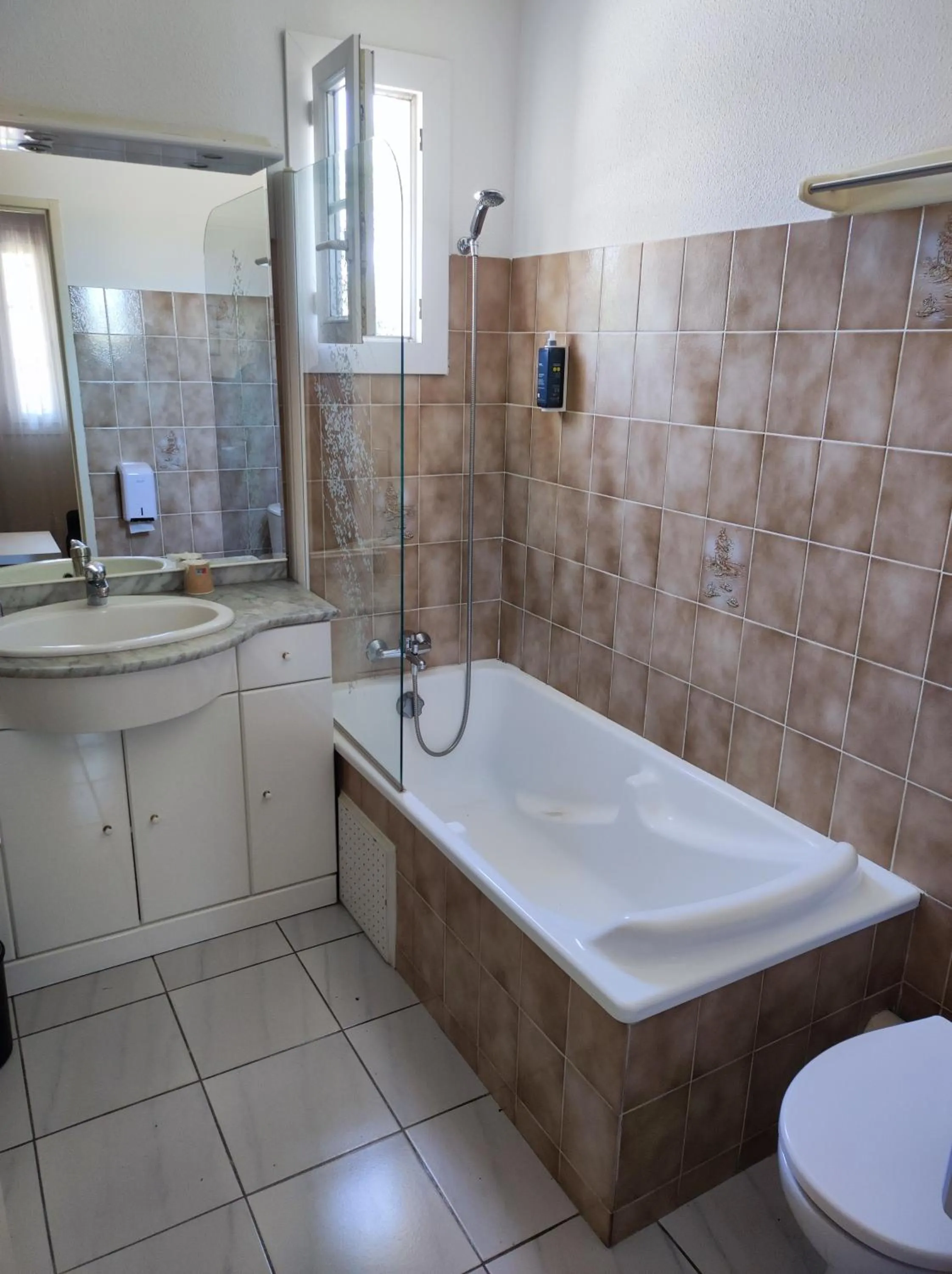 Hôtel et Appart'Hôtel Le Relais Du Val D'Orbieu